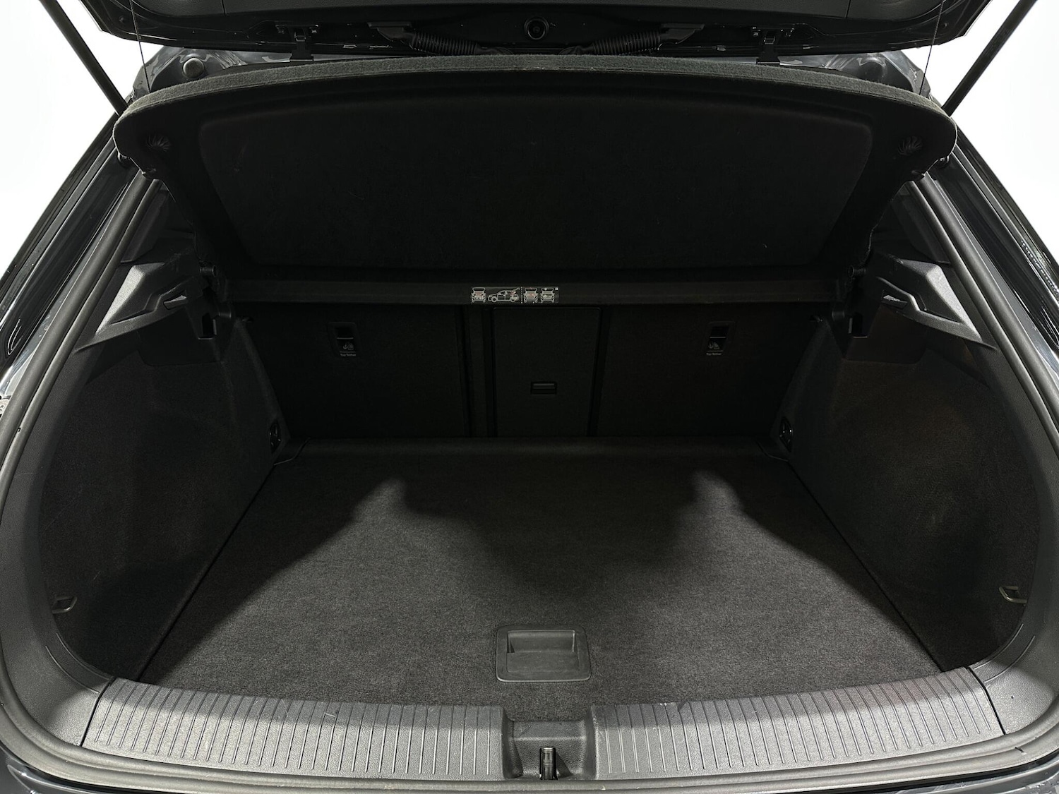 Used Volkswagen T-Roc 2021 for sale - 77255532: Photo 45