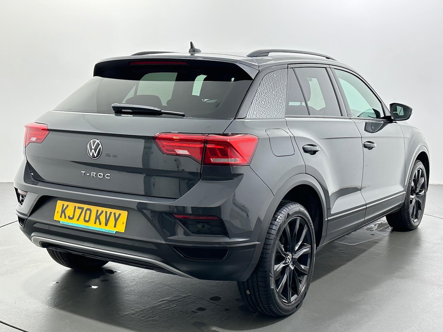 Used Volkswagen T-Roc 2021 for sale - 77255532: Photo 8