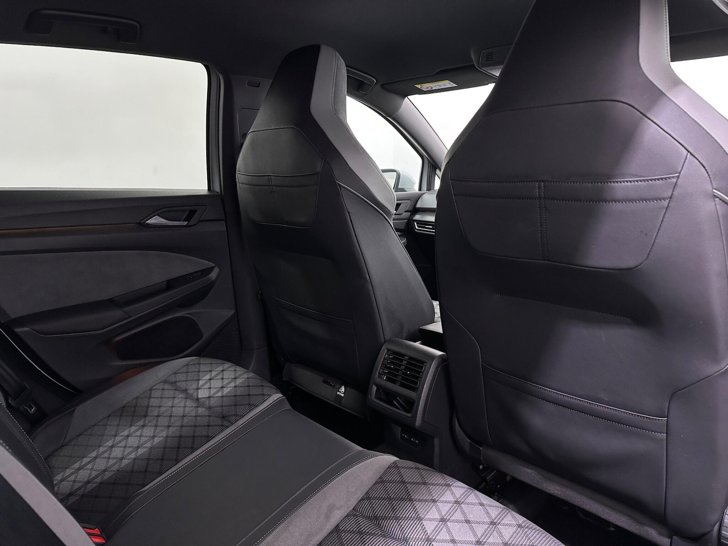 Used Volkswagen Golf 2021 for sale - 76878844: Photo 39