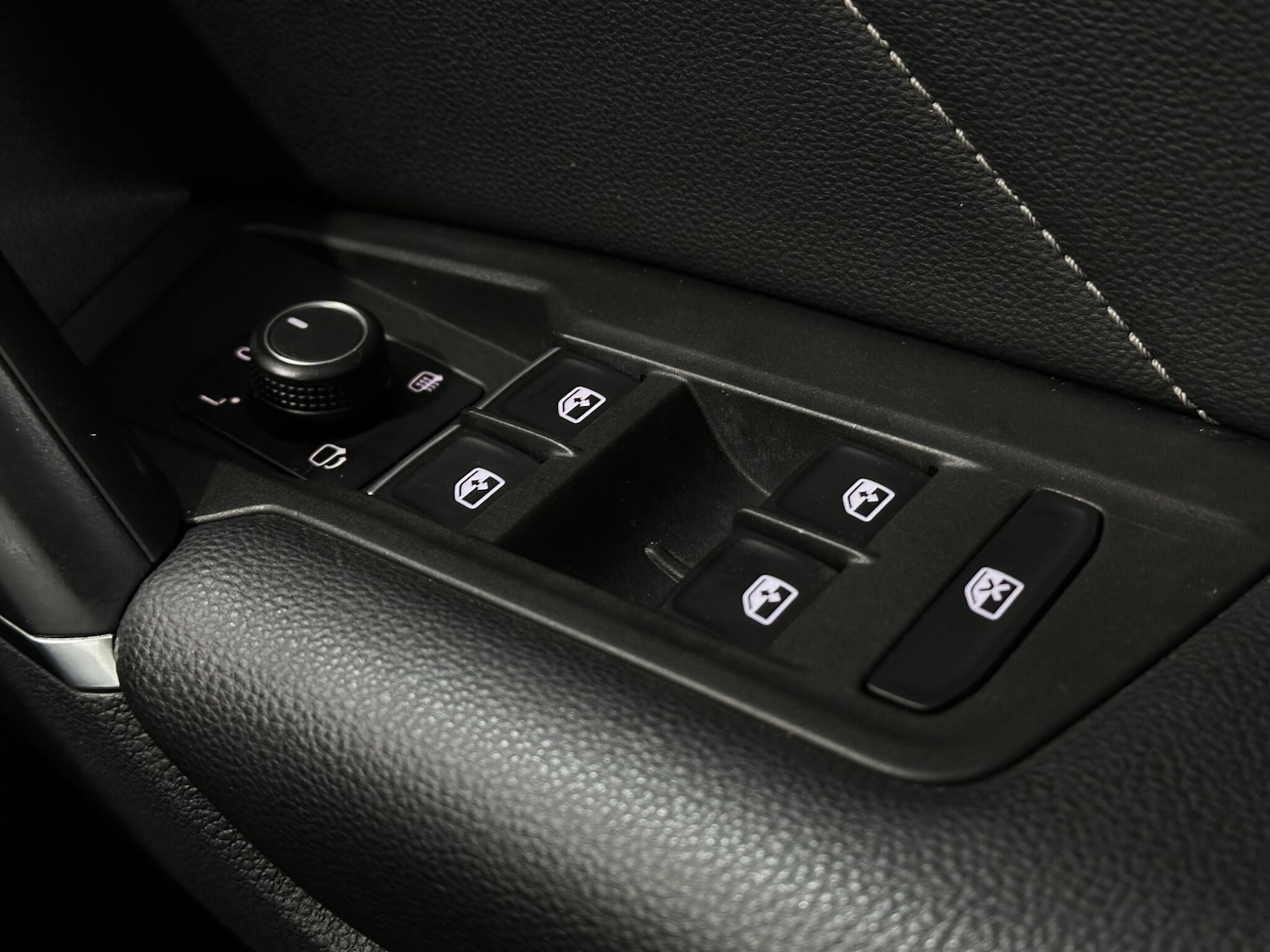 Used Volkswagen Tiguan 2017 for sale - 76878536: Photo 17