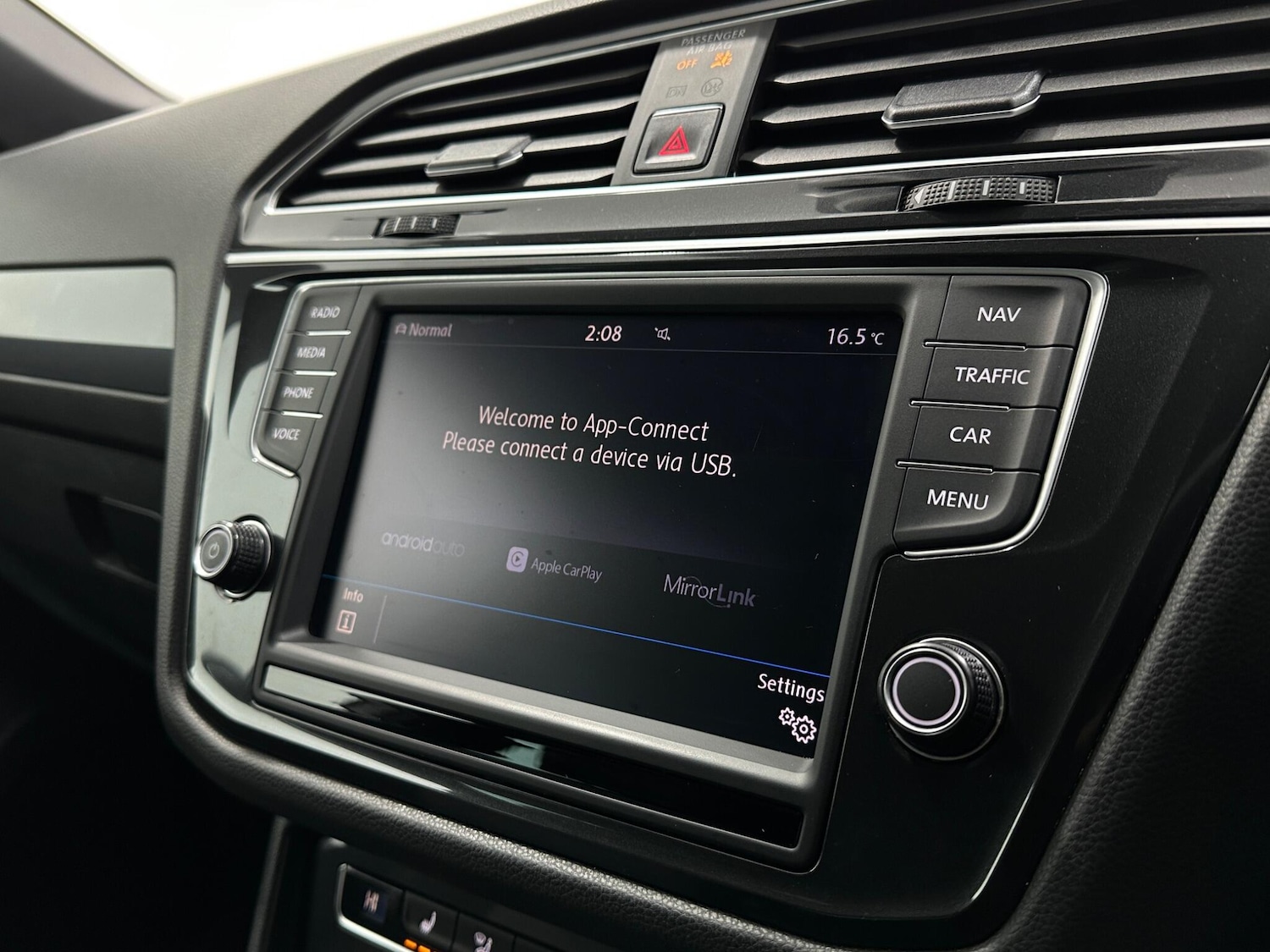 Used Volkswagen Tiguan 2017 for sale - 76878536: Photo 23