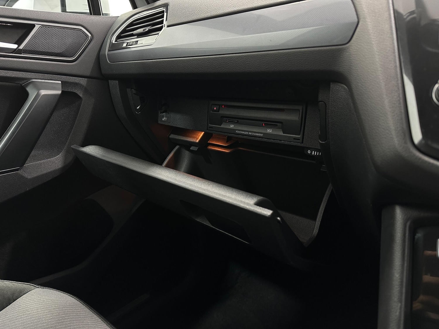 Used Volkswagen Tiguan 2017 for sale - 76878536: Photo 28