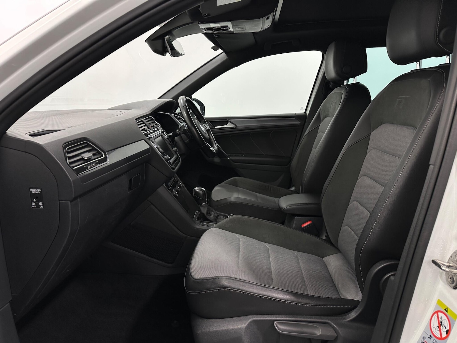 Used Volkswagen Tiguan 2017 for sale - 76878536: Photo 34