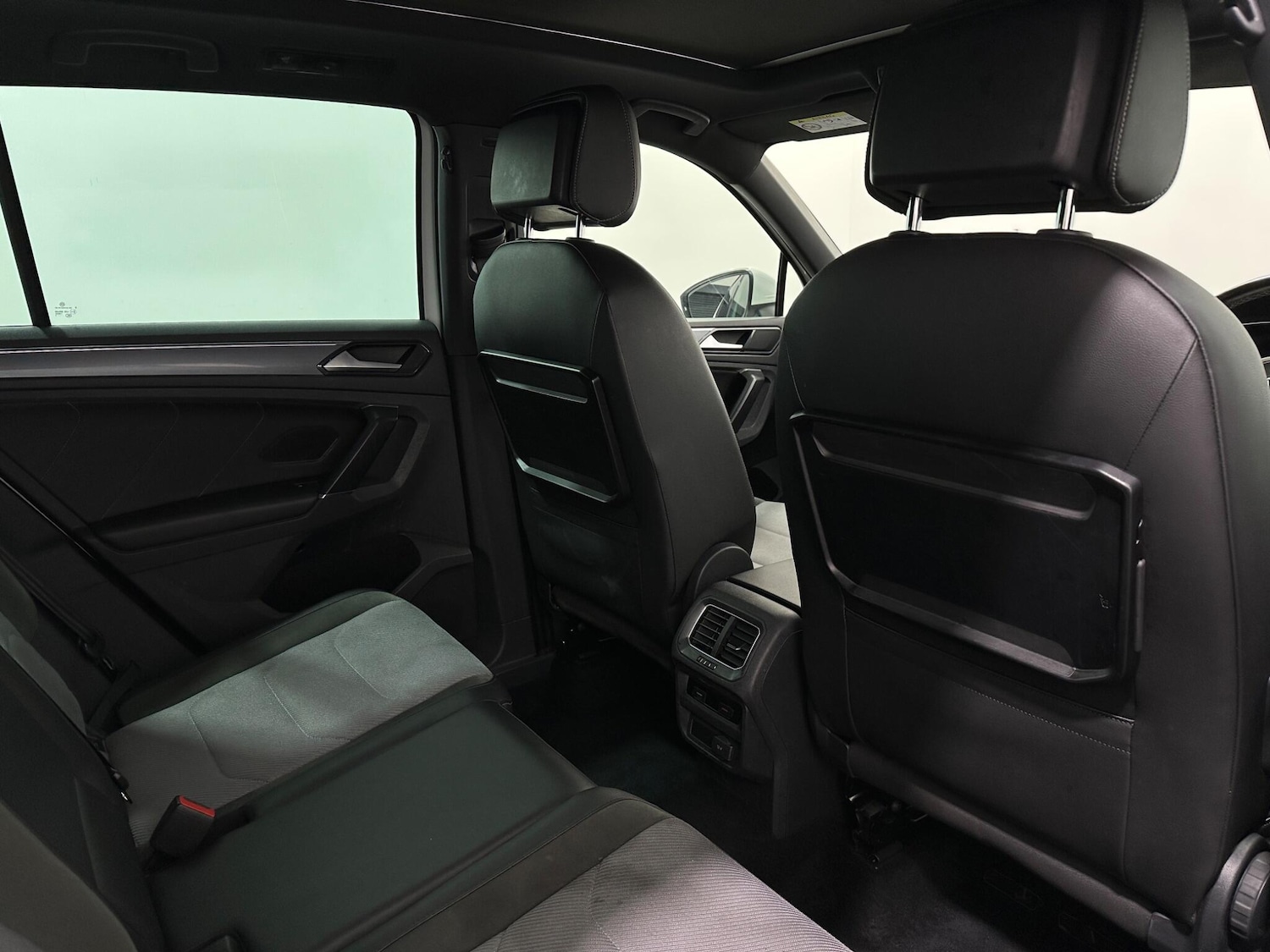 Used Volkswagen Tiguan 2017 for sale - 76878536: Photo 42