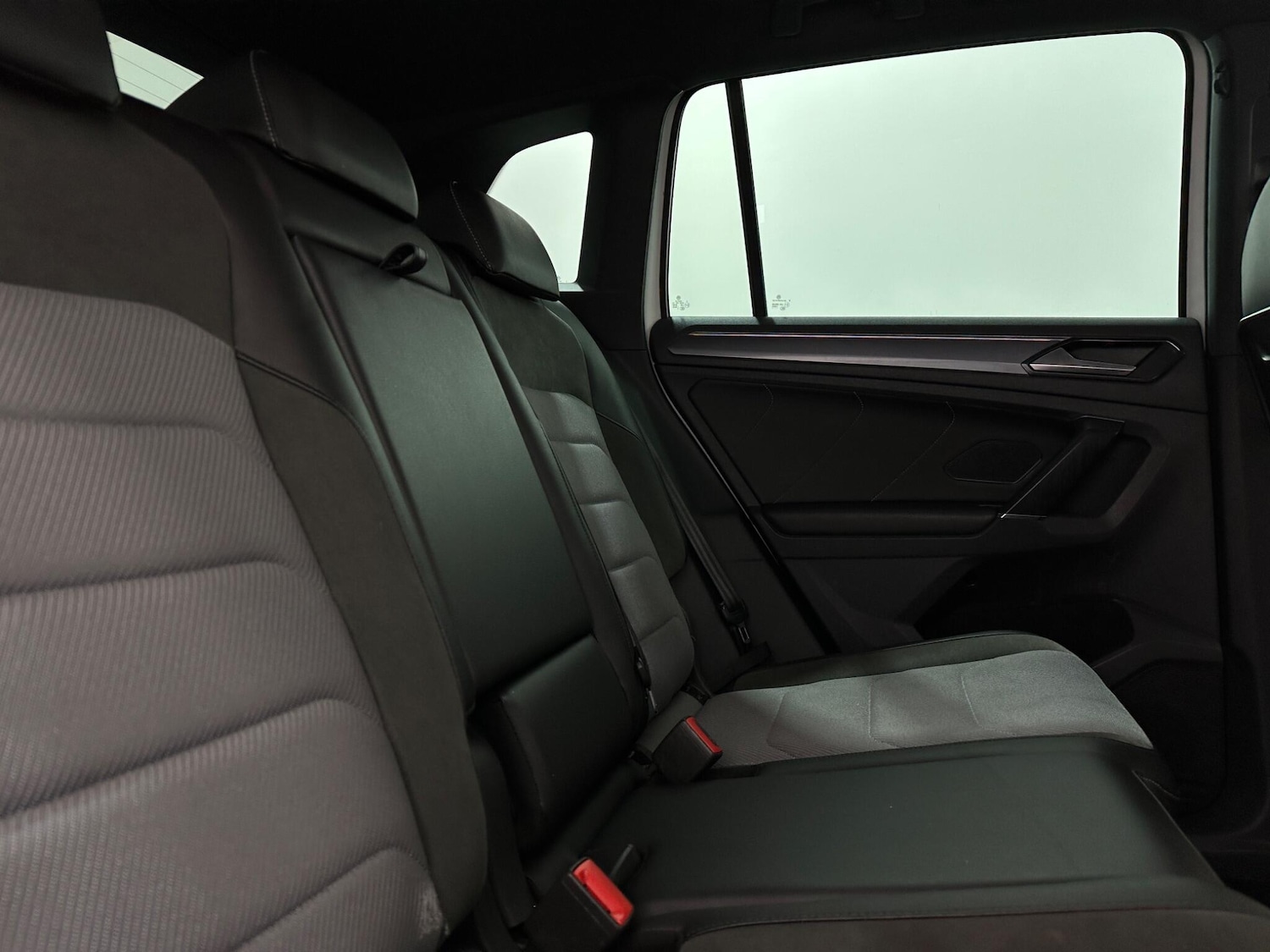 Used Volkswagen Tiguan 2017 for sale - 76878536: Photo 43