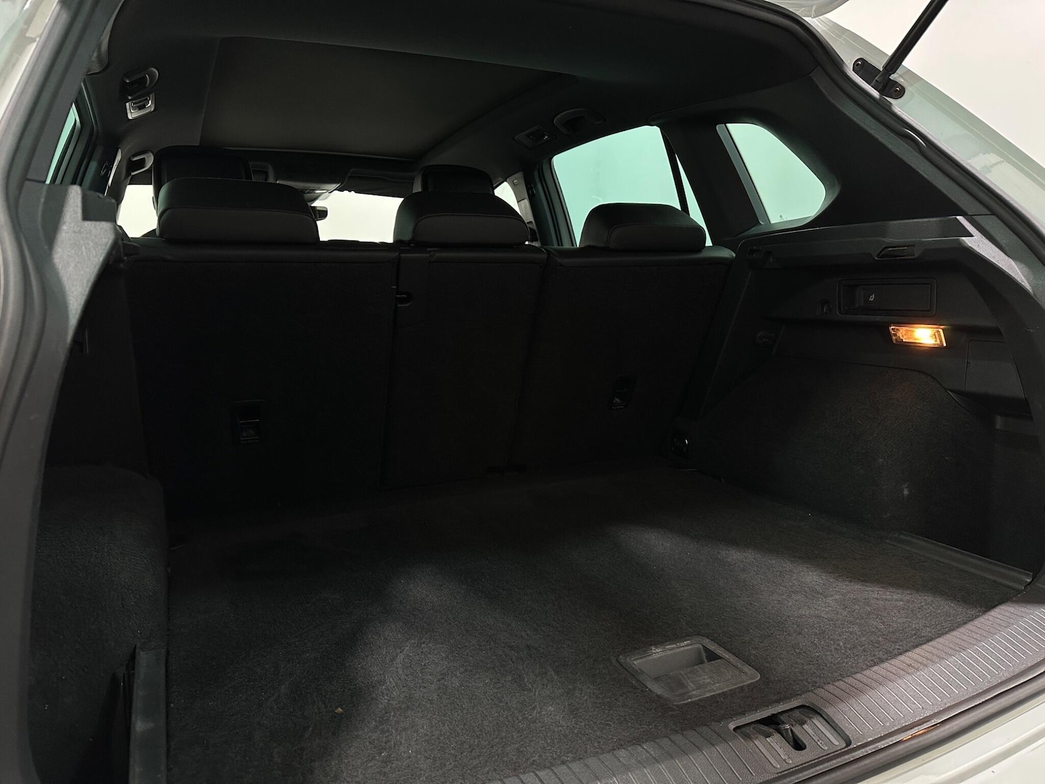 Used Volkswagen Tiguan 2017 for sale - 76878536: Photo 48