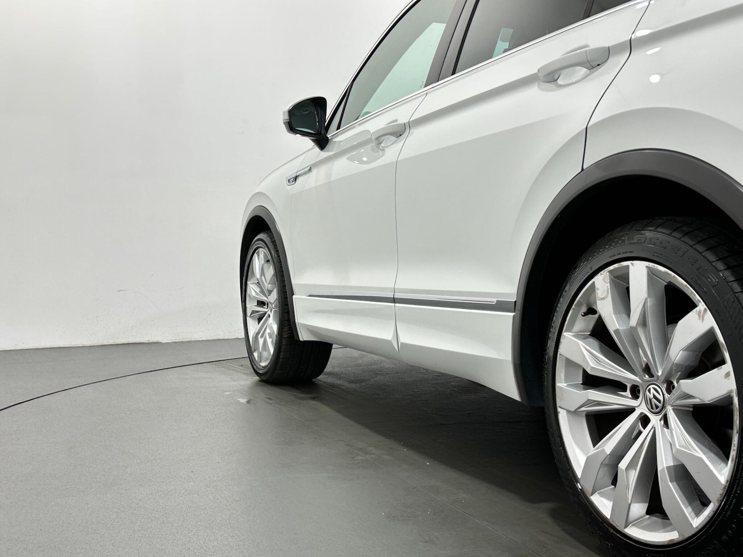 Used Volkswagen Tiguan 2017 for sale - 76878536: Photo 51