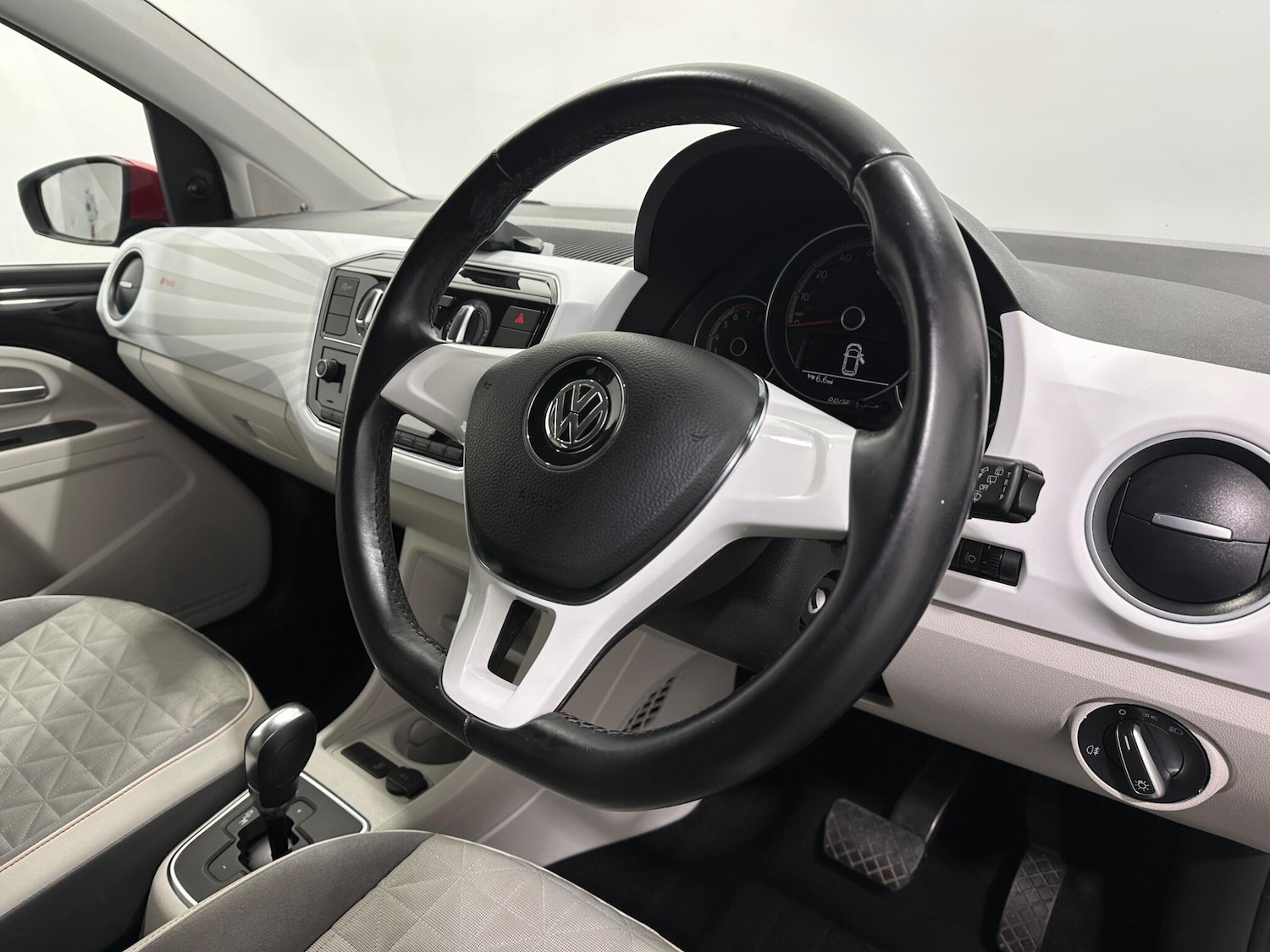 Used Volkswagen up! 2019 for sale - 76878963: Photo 10