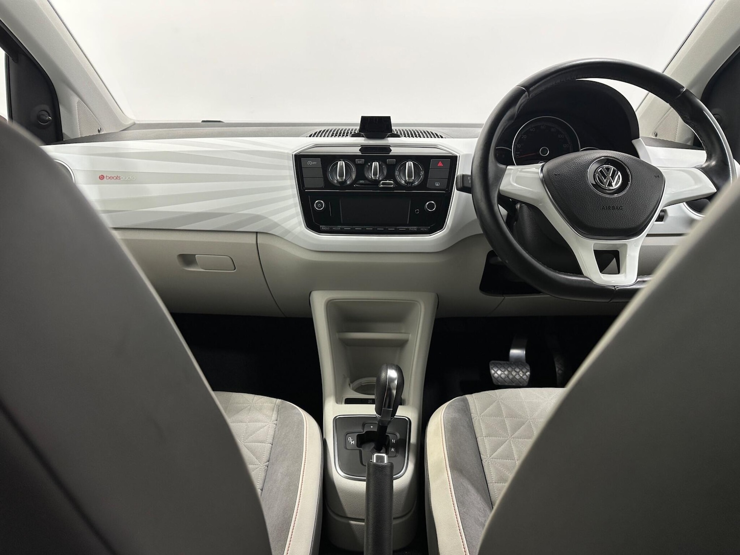 Used Volkswagen up! 2019 for sale - 76878963: Photo 16