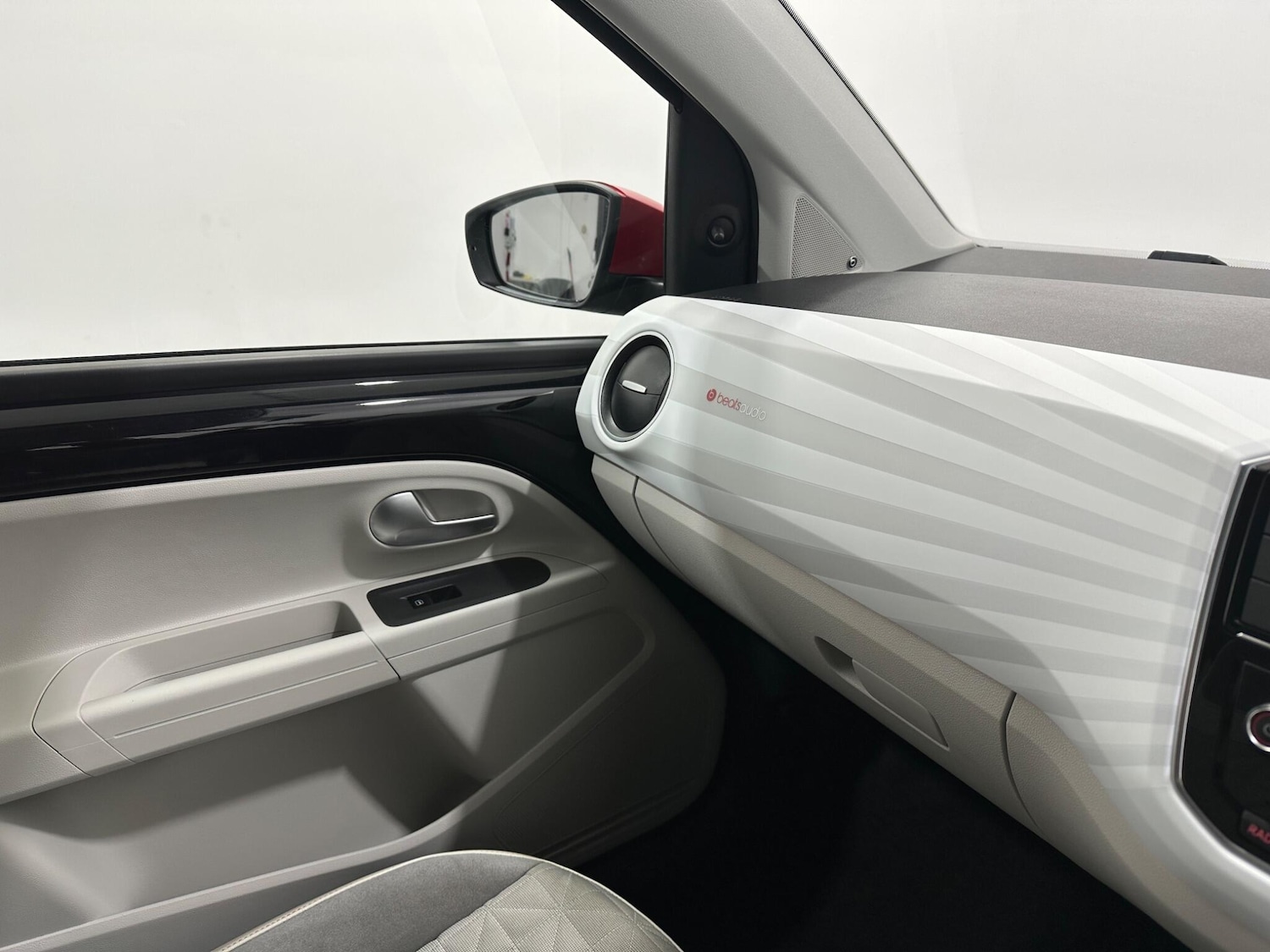 Used Volkswagen up! 2019 for sale - 76878963: Photo 19