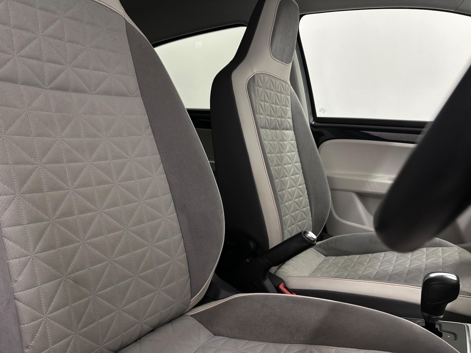 Used Volkswagen up! 2019 for sale - 76878963: Photo 24