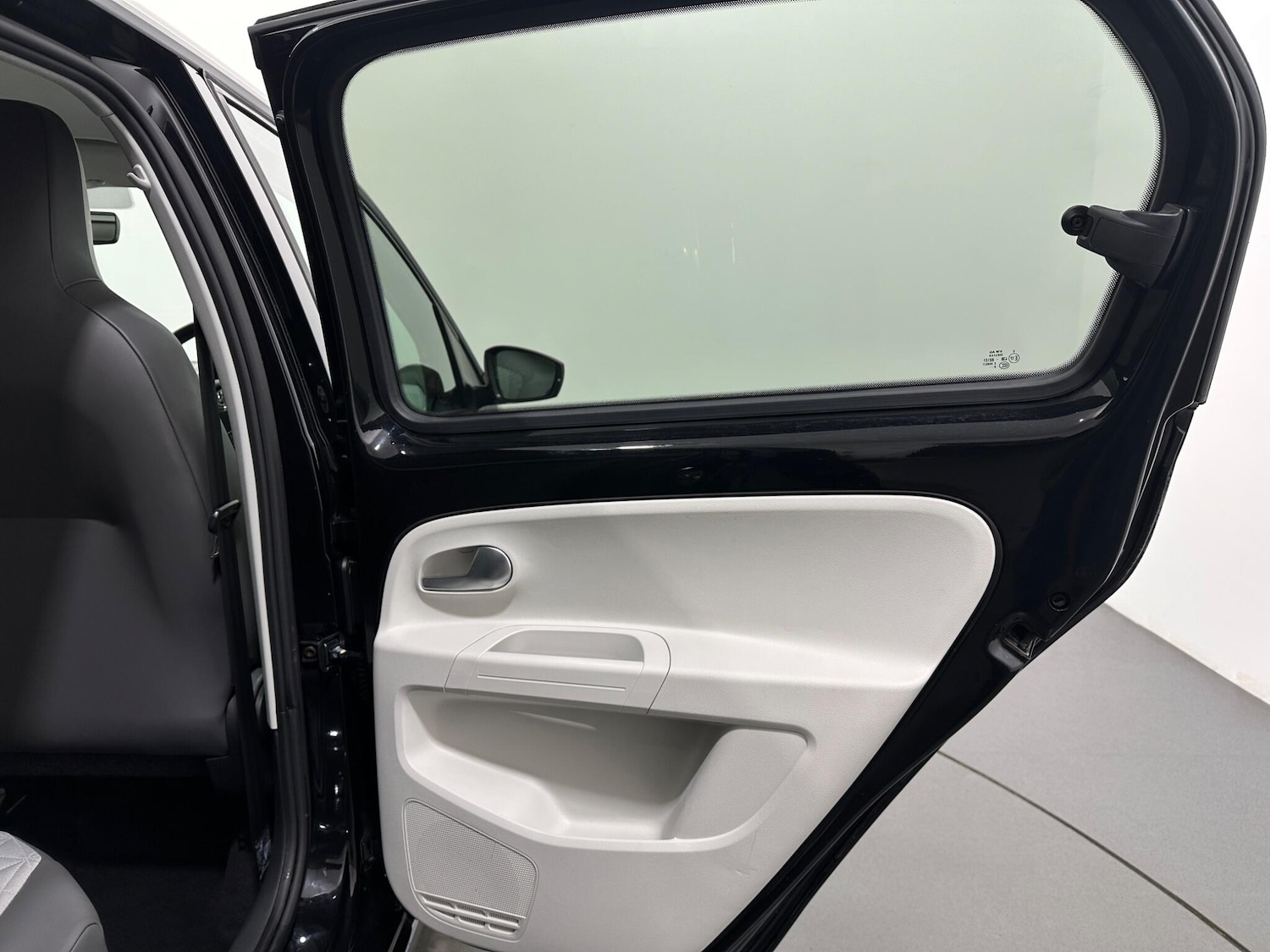 Used Volkswagen up! 2019 for sale - 76878963: Photo 36