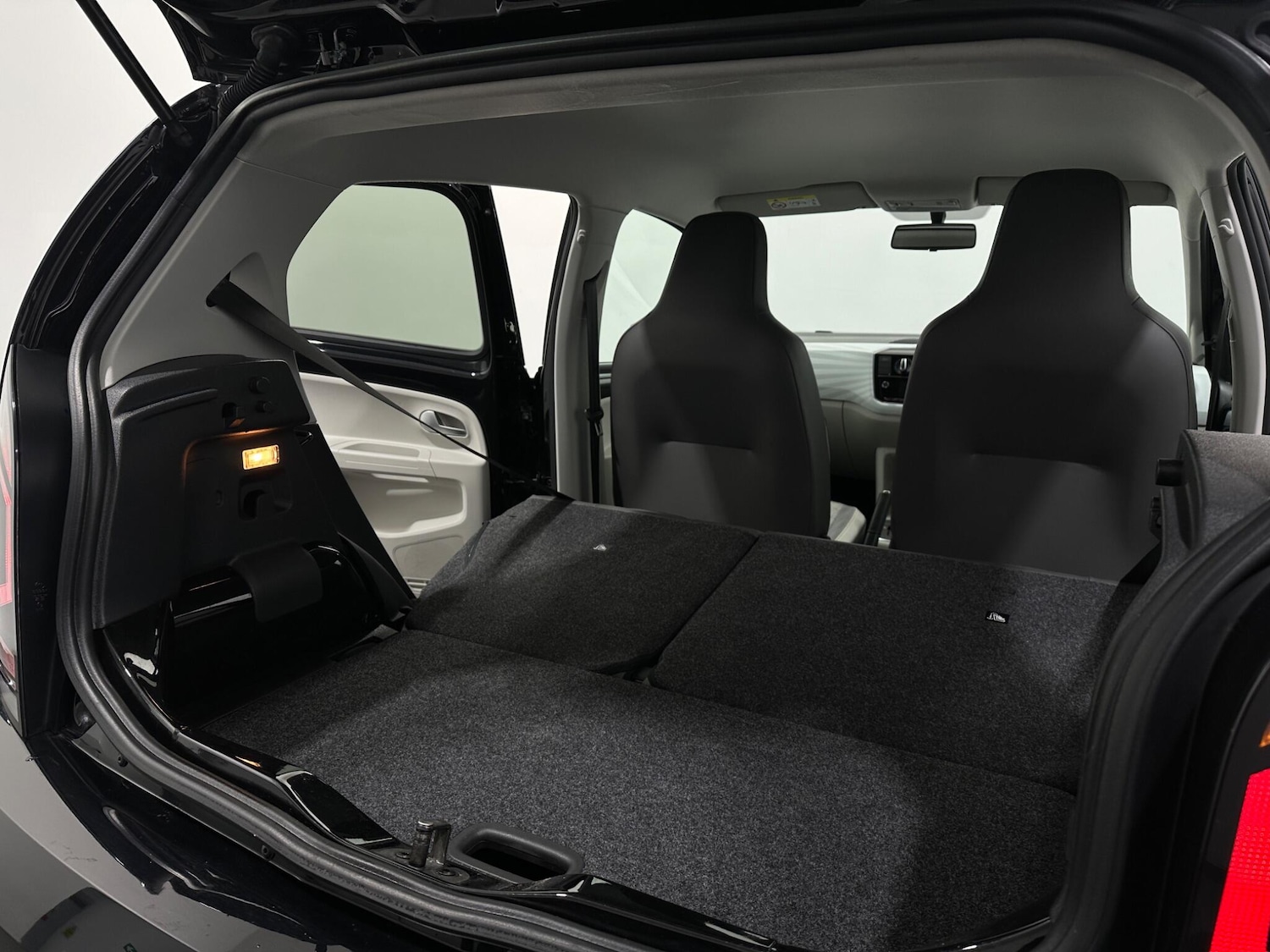 Used Volkswagen up! 2019 for sale - 76878963: Photo 38