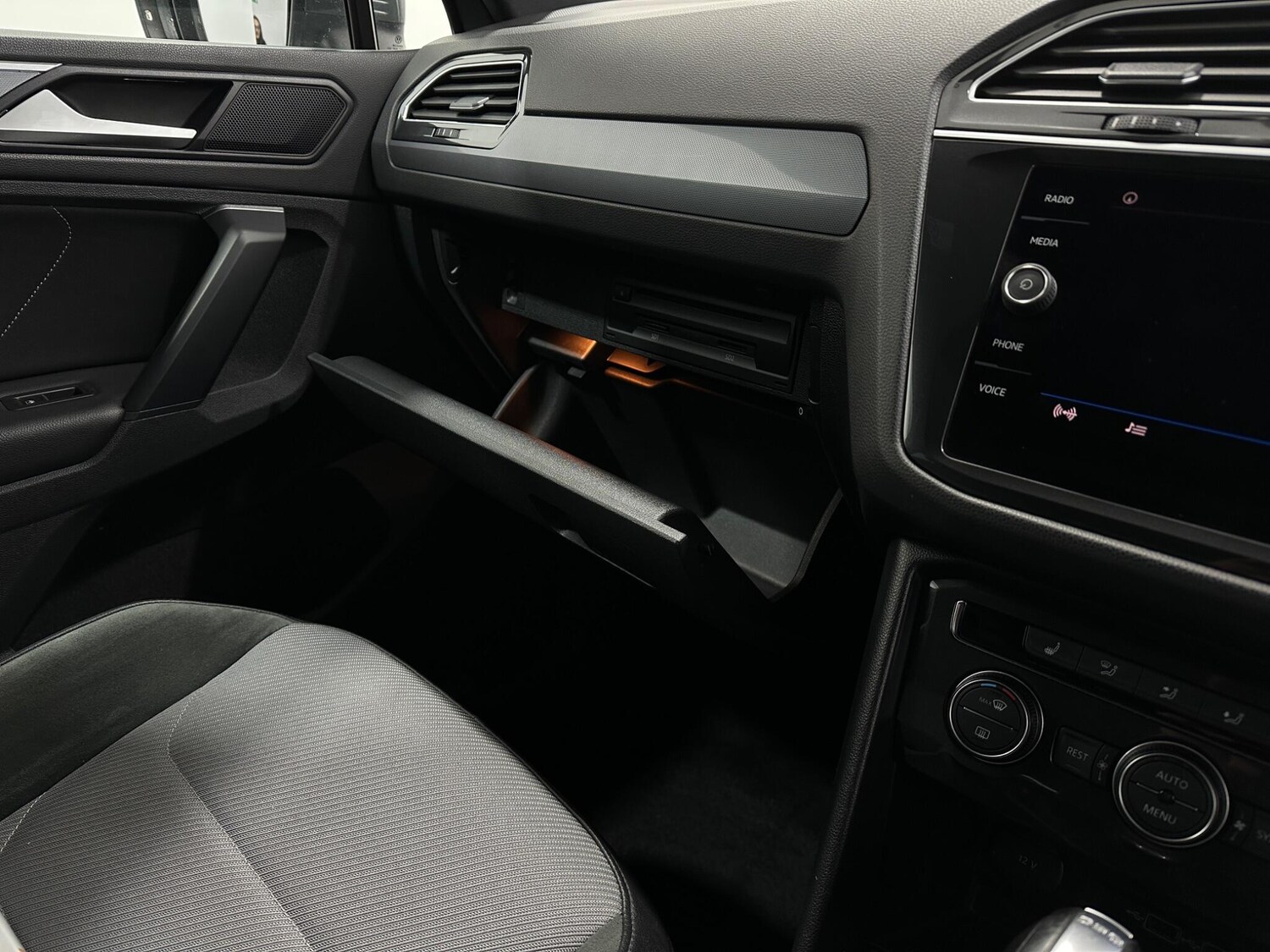 Used Volkswagen Tiguan for sale - 77497512: Photo 29