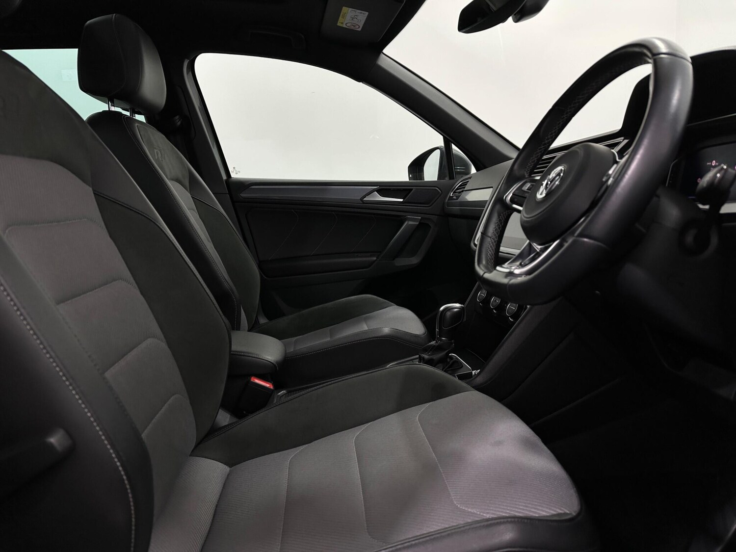 Used Volkswagen Tiguan for sale - 77497512: Photo 33