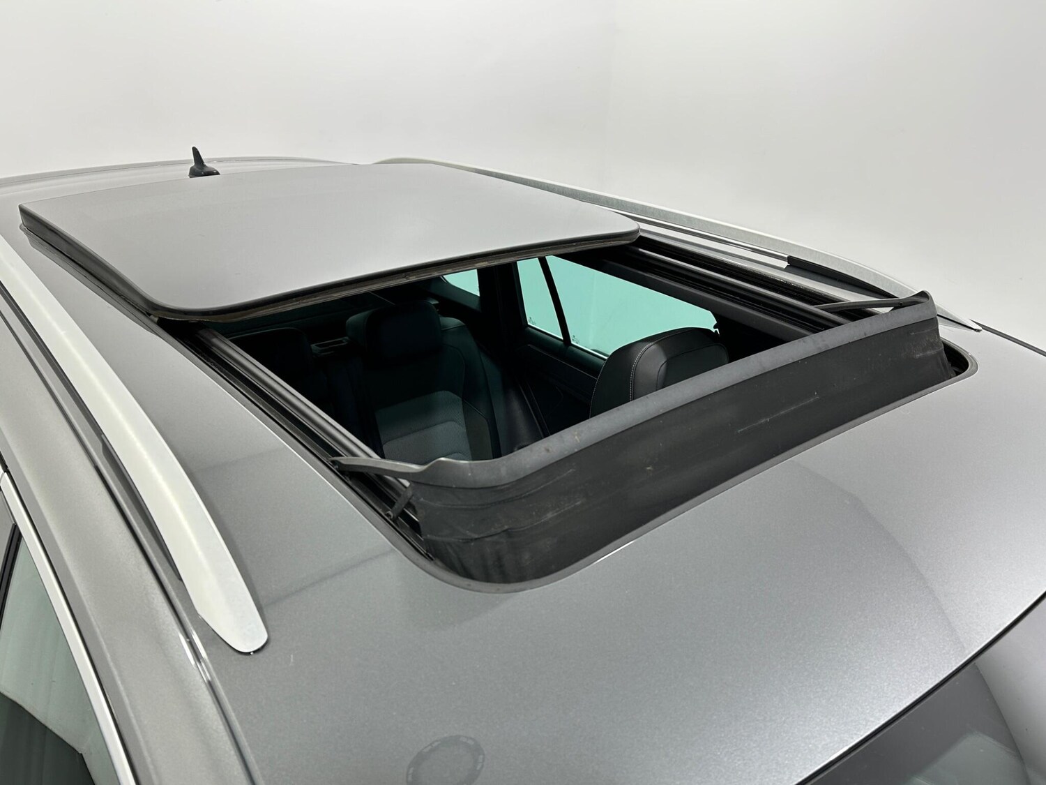 Used Volkswagen Tiguan for sale - 77497512: Photo 58