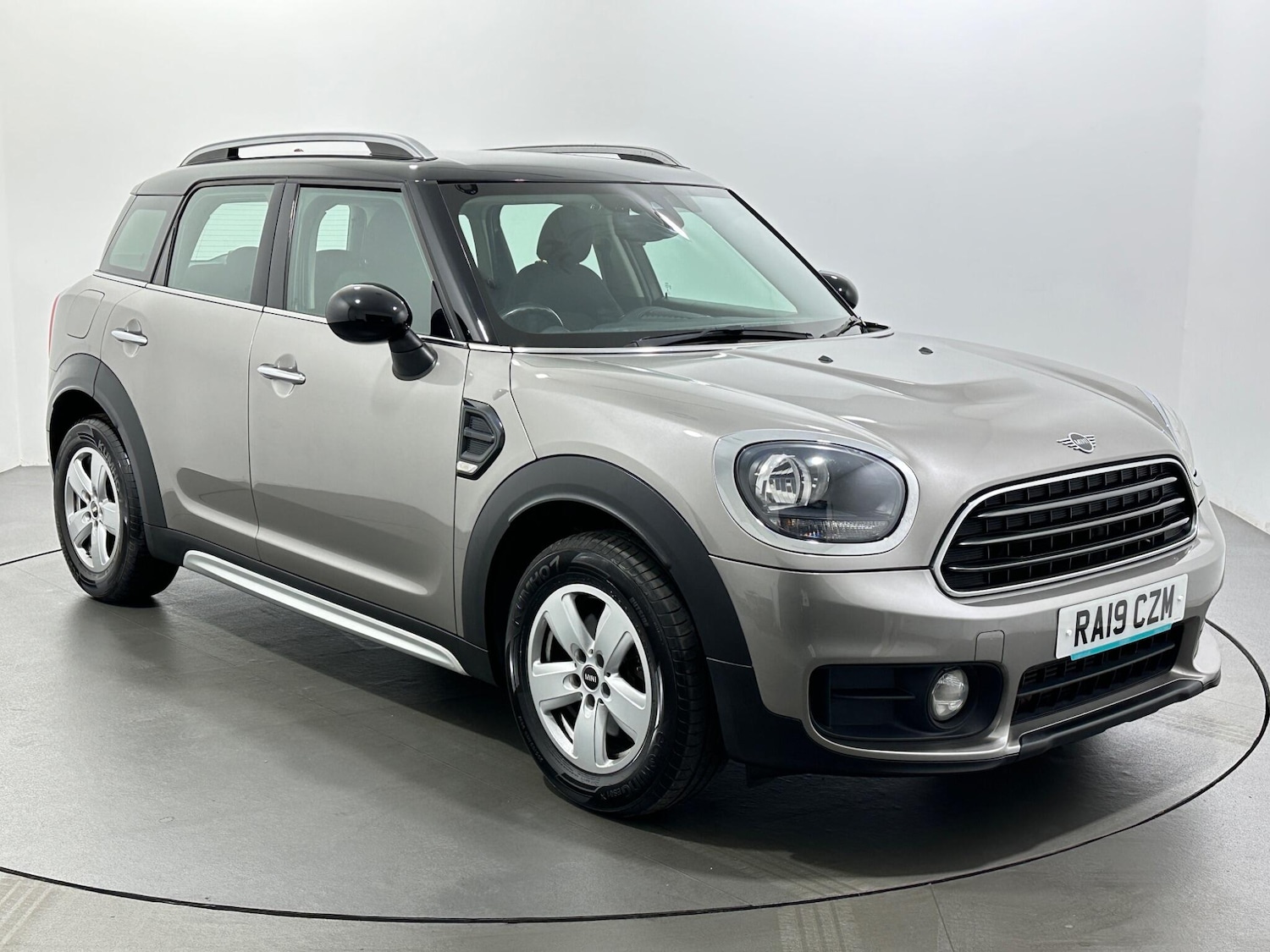 Used MINI Countryman 2019 for sale - 76878680: Photo 1