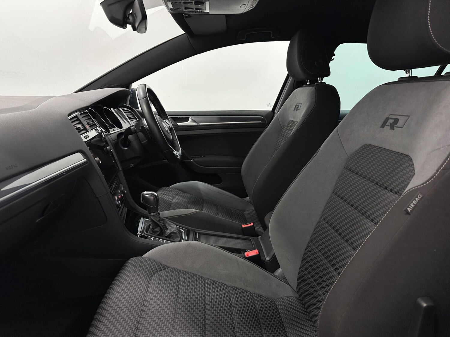 Used Volkswagen Golf 2019 for sale - 78072929: Photo 34