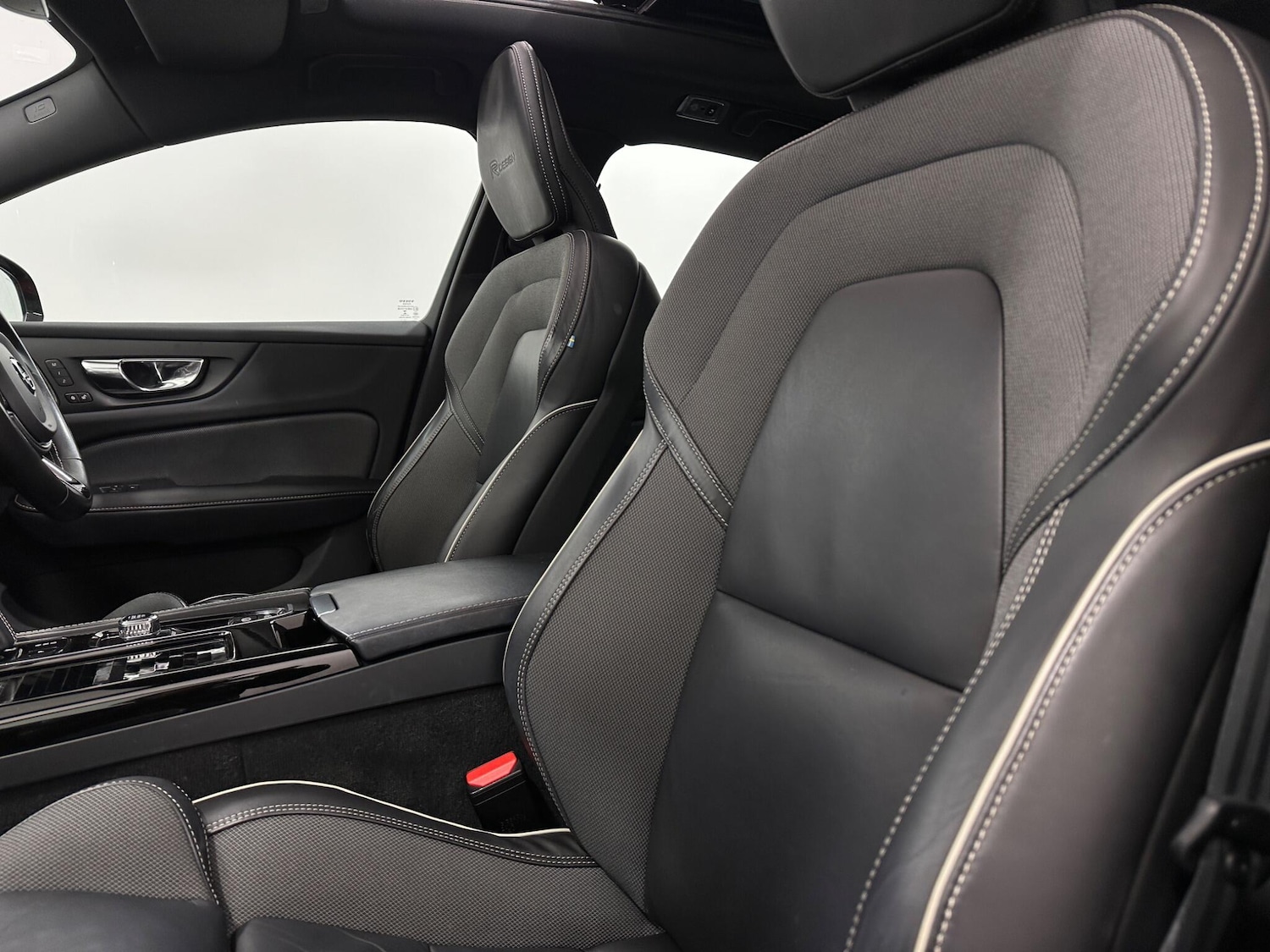 Used Volvo S60 for sale - 78135693: Photo 37