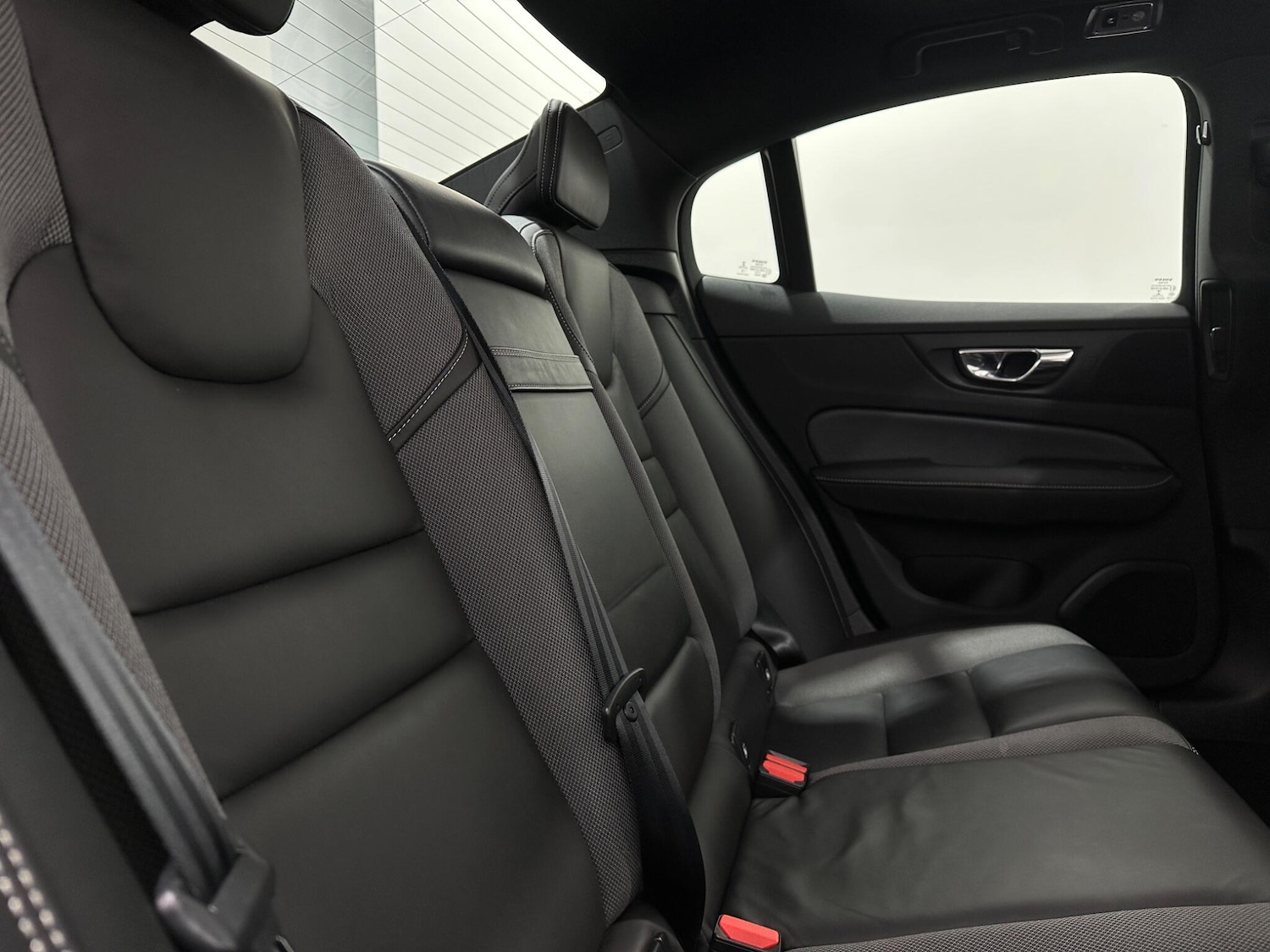 Used Volvo S60 for sale - 78135693: Photo 43