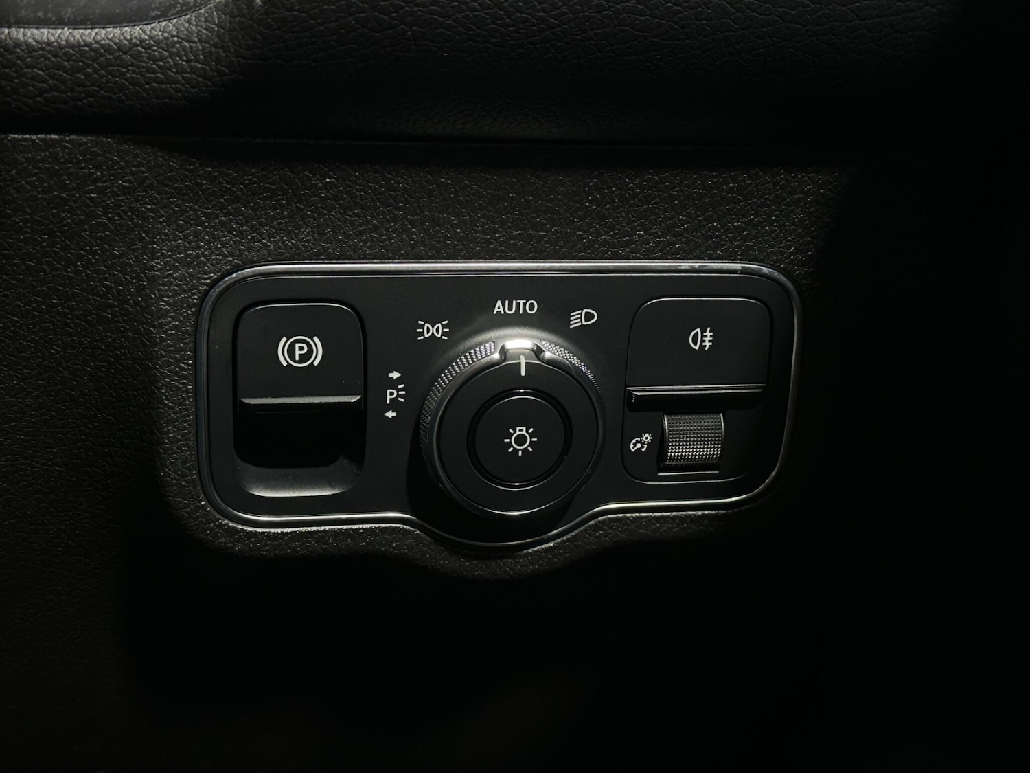 Used Mercedes-Benz GLB for sale - 76887342: Photo 17