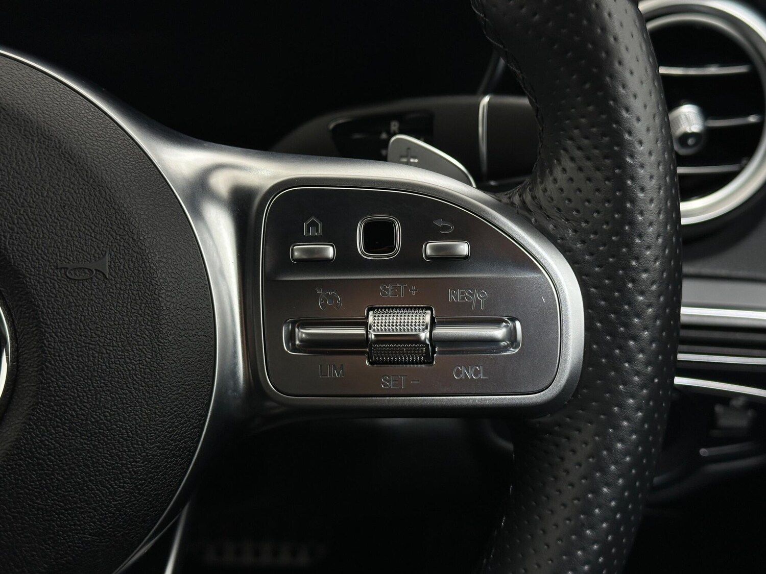 Used Mercedes-Benz C Class 2018 for sale - 77509965: Photo 16