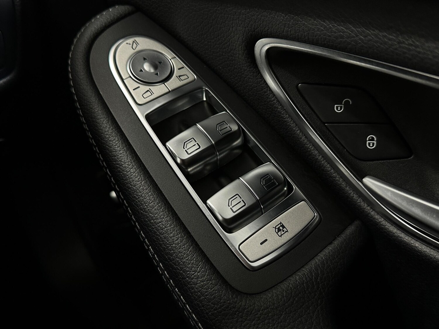 Used Mercedes-Benz C Class 2018 for sale - 77509965: Photo 19