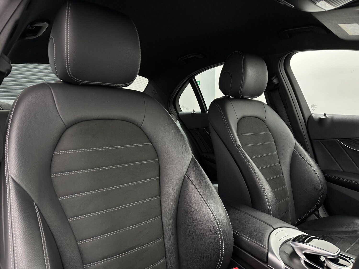 Used Mercedes-Benz C Class 2018 for sale - 77509965: Photo 35