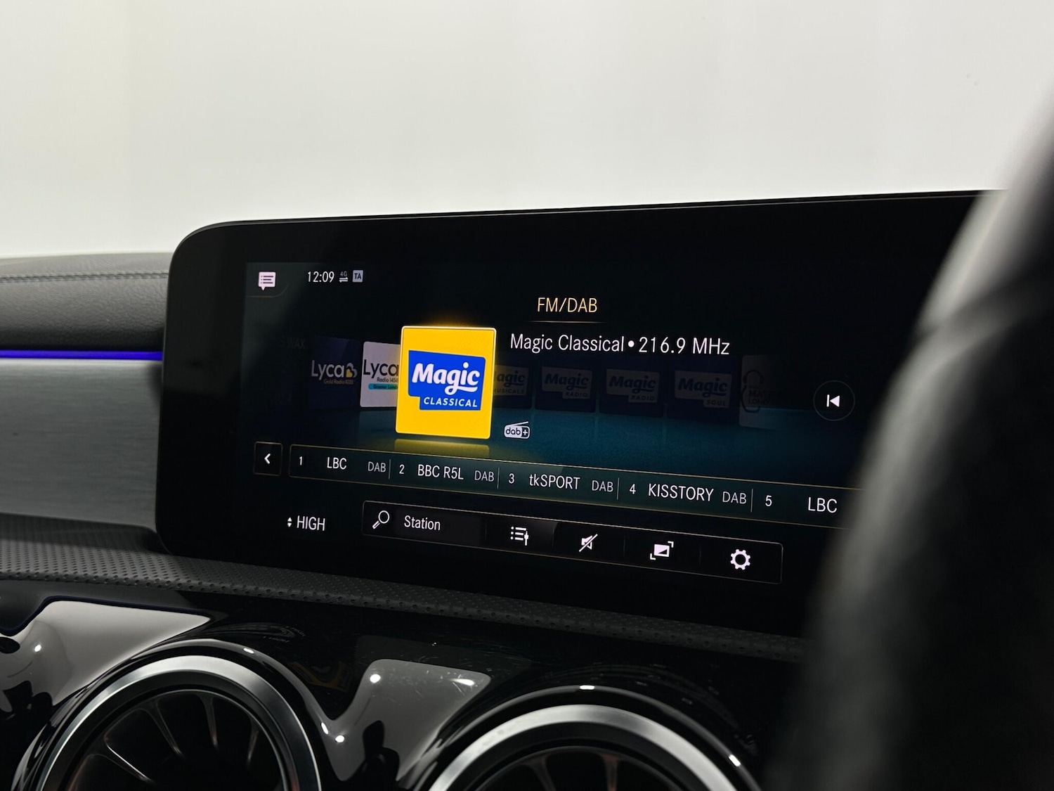 Used Mercedes-Benz CLA for sale - 77215438: Photo 26