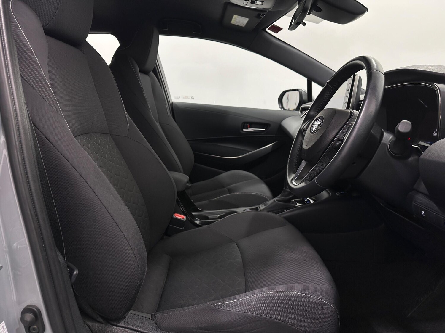 Used Toyota Corolla 2021 for sale - 77993603: Photo 31