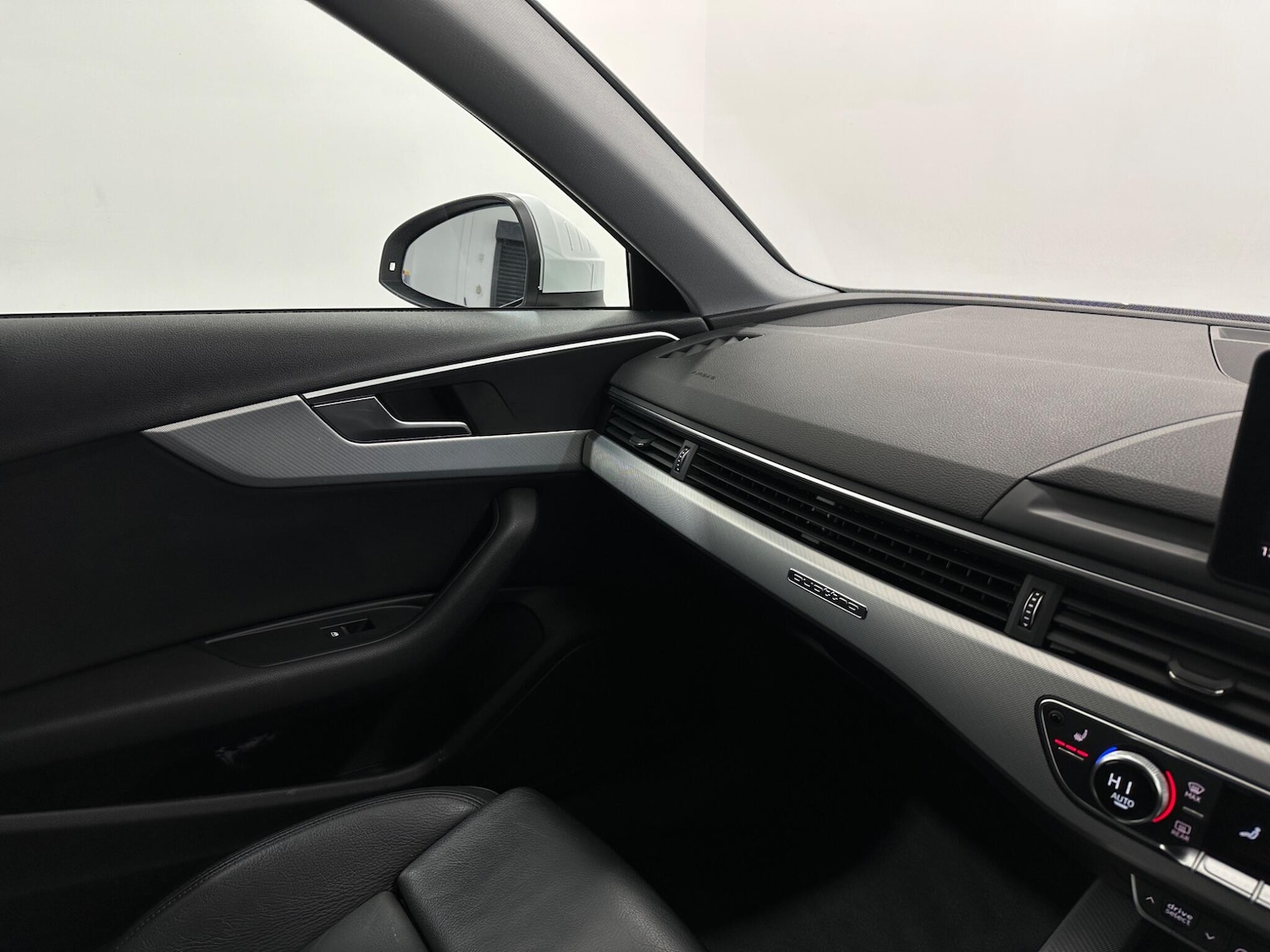 Used Audi A4 2019 for sale - 76878919: Photo 28