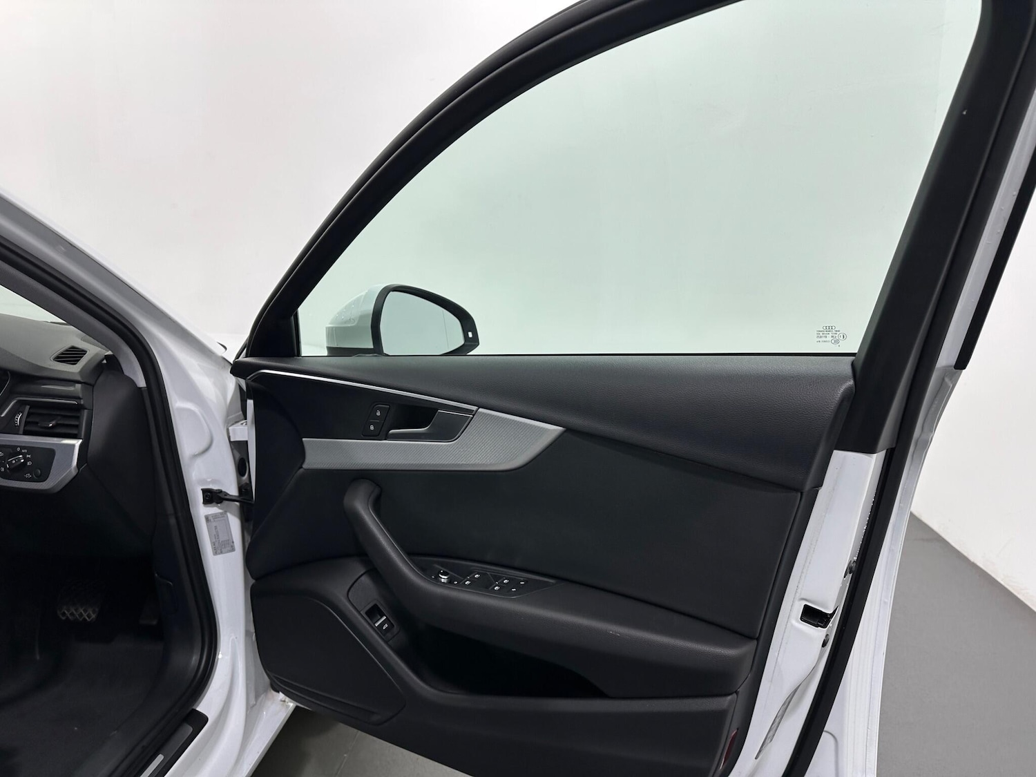 Used Audi A4 2019 for sale - 76878919: Photo 34