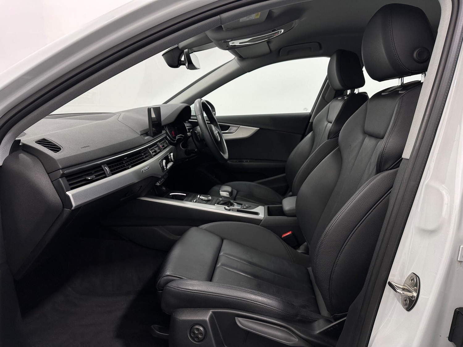 Used Audi A4 2019 for sale - 76878919: Photo 35