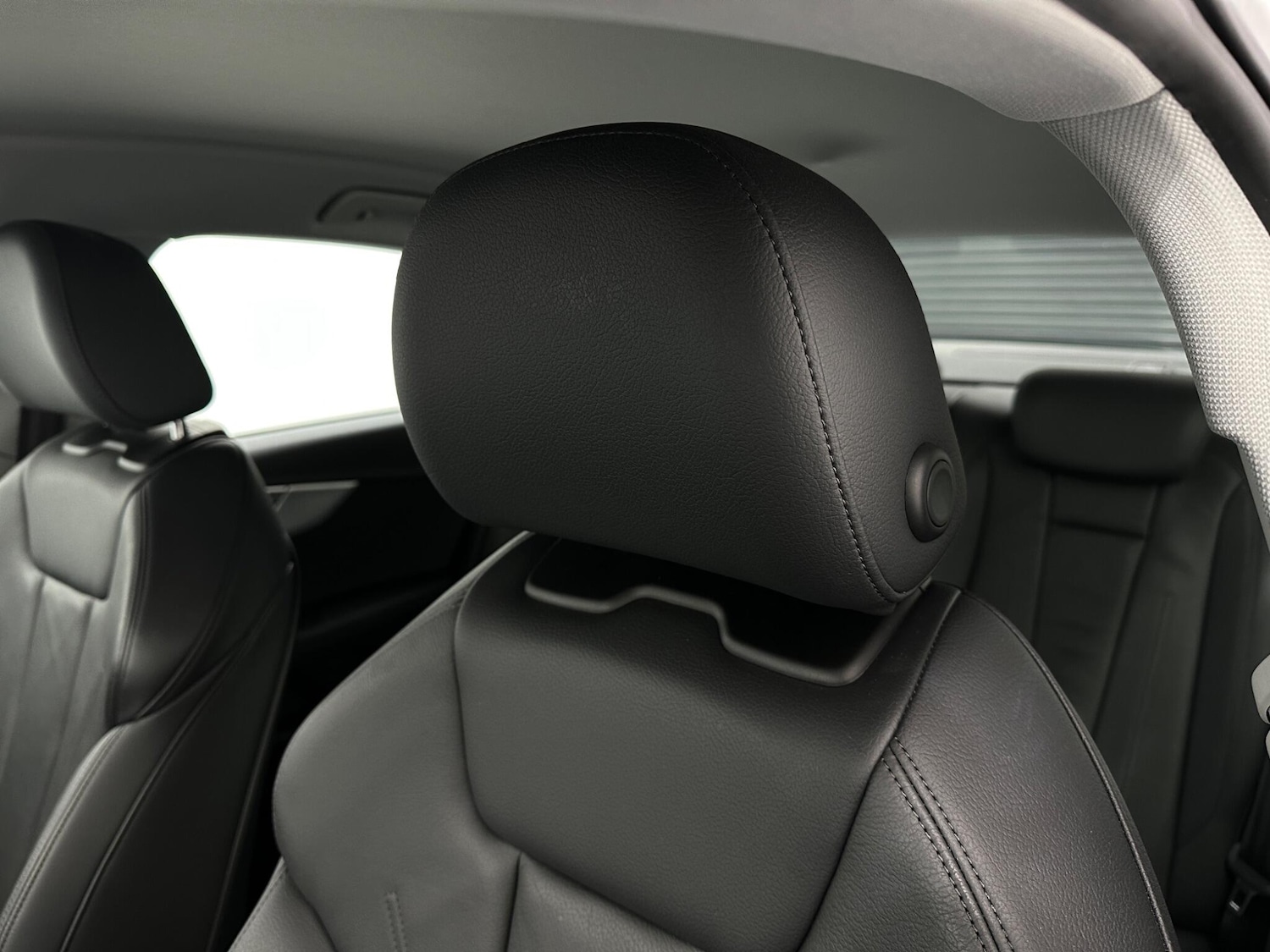 Used Audi A4 2019 for sale - 76878919: Photo 37