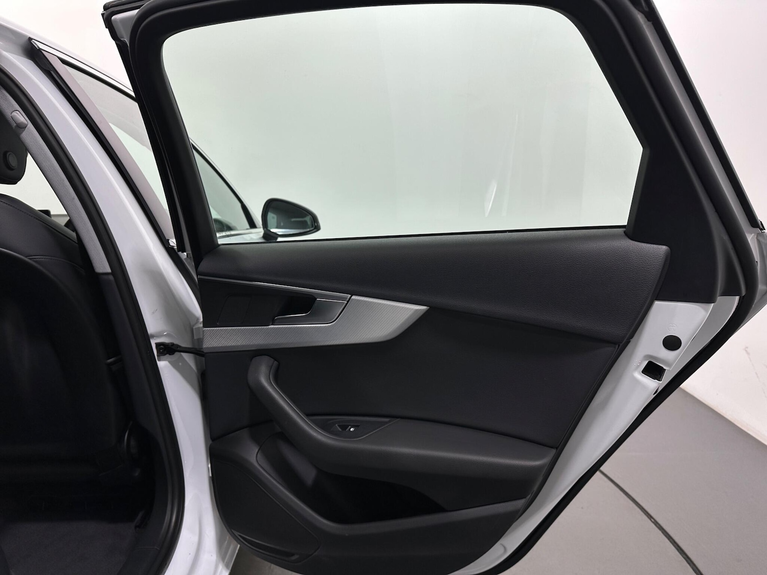 Used Audi A4 2019 for sale - 76878919: Photo 46