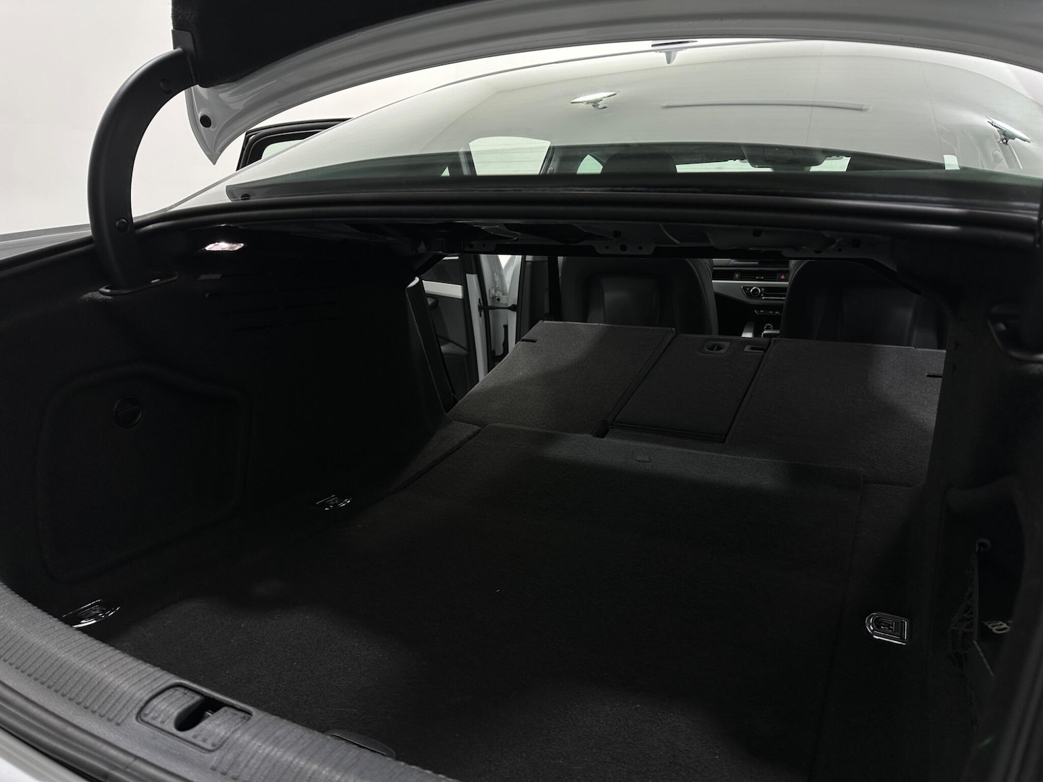 Used Audi A4 2019 for sale - 76878919: Photo 48