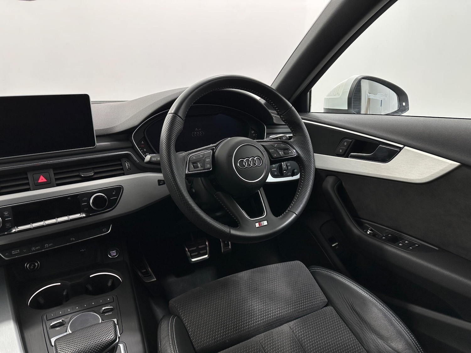 Used Audi A4 2019 for sale - 77131367: Photo 11