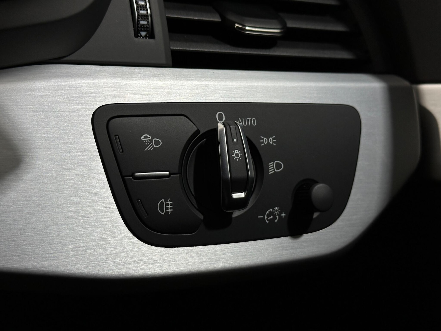 Used Audi A4 2019 for sale - 77131367: Photo 17