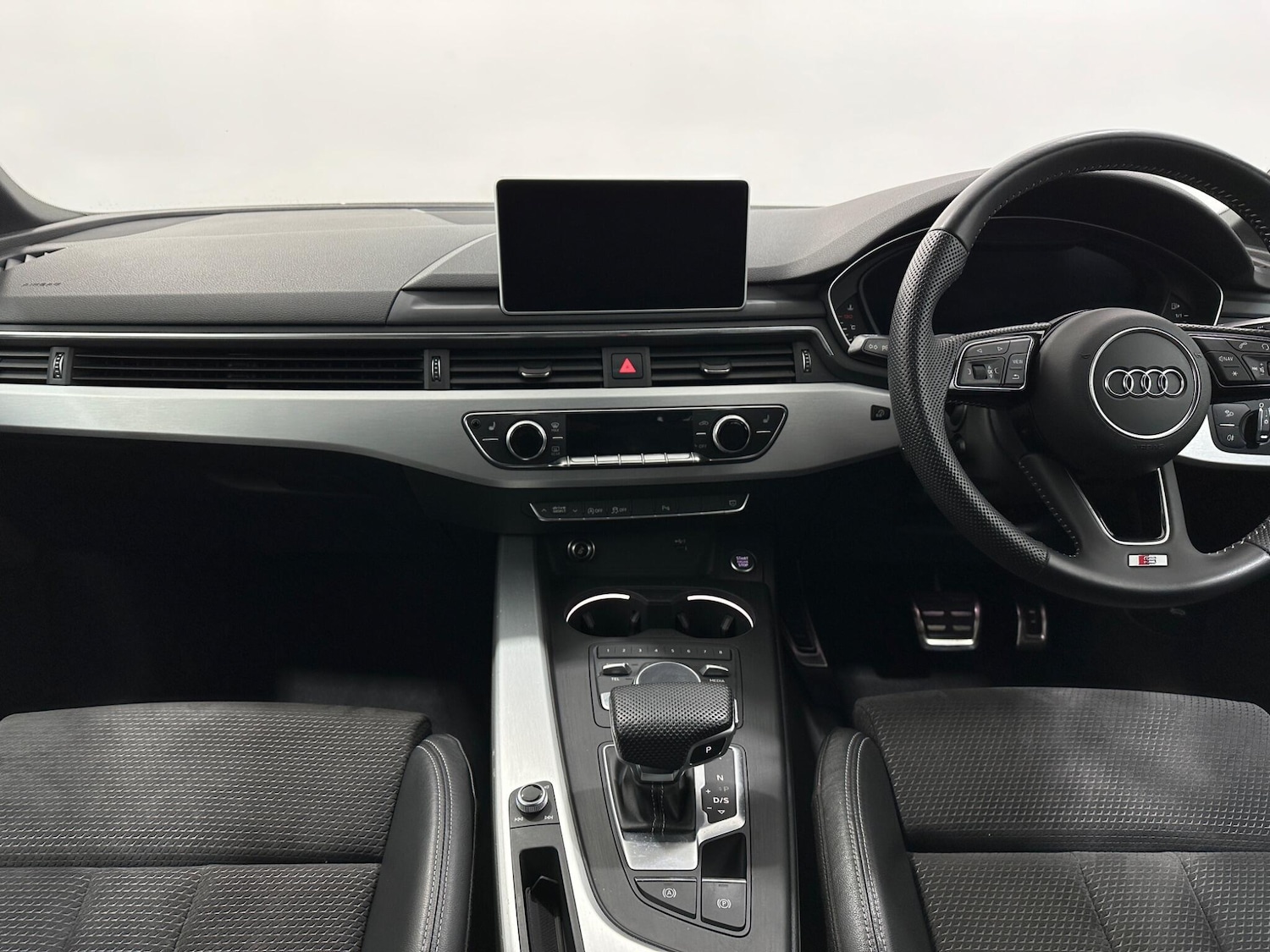 Used Audi A4 2019 for sale - 77131367: Photo 19