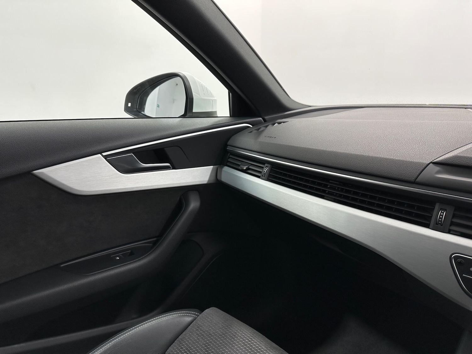 Used Audi A4 2019 for sale - 77131367: Photo 27