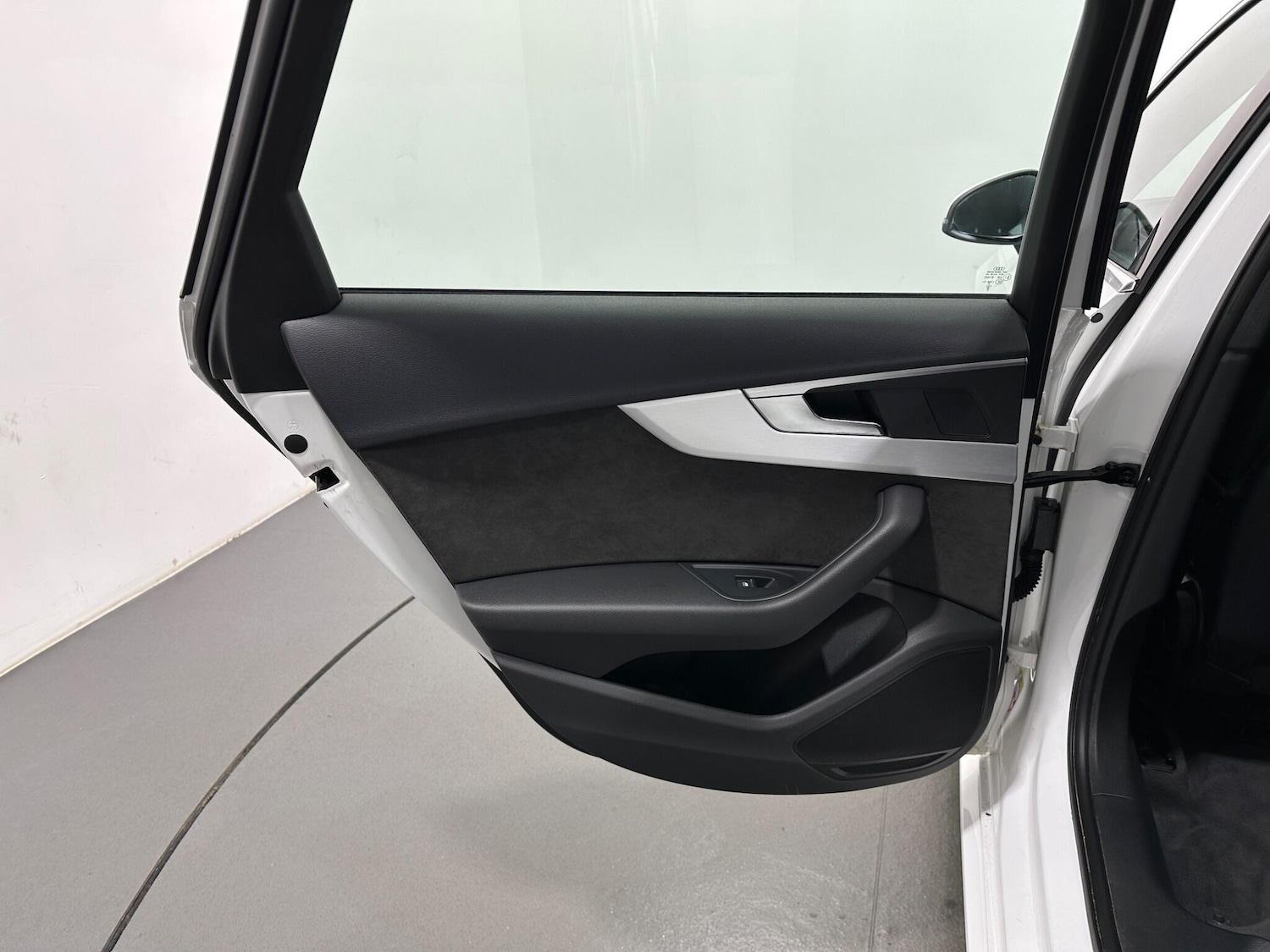 Used Audi A4 2019 for sale - 77131367: Photo 41