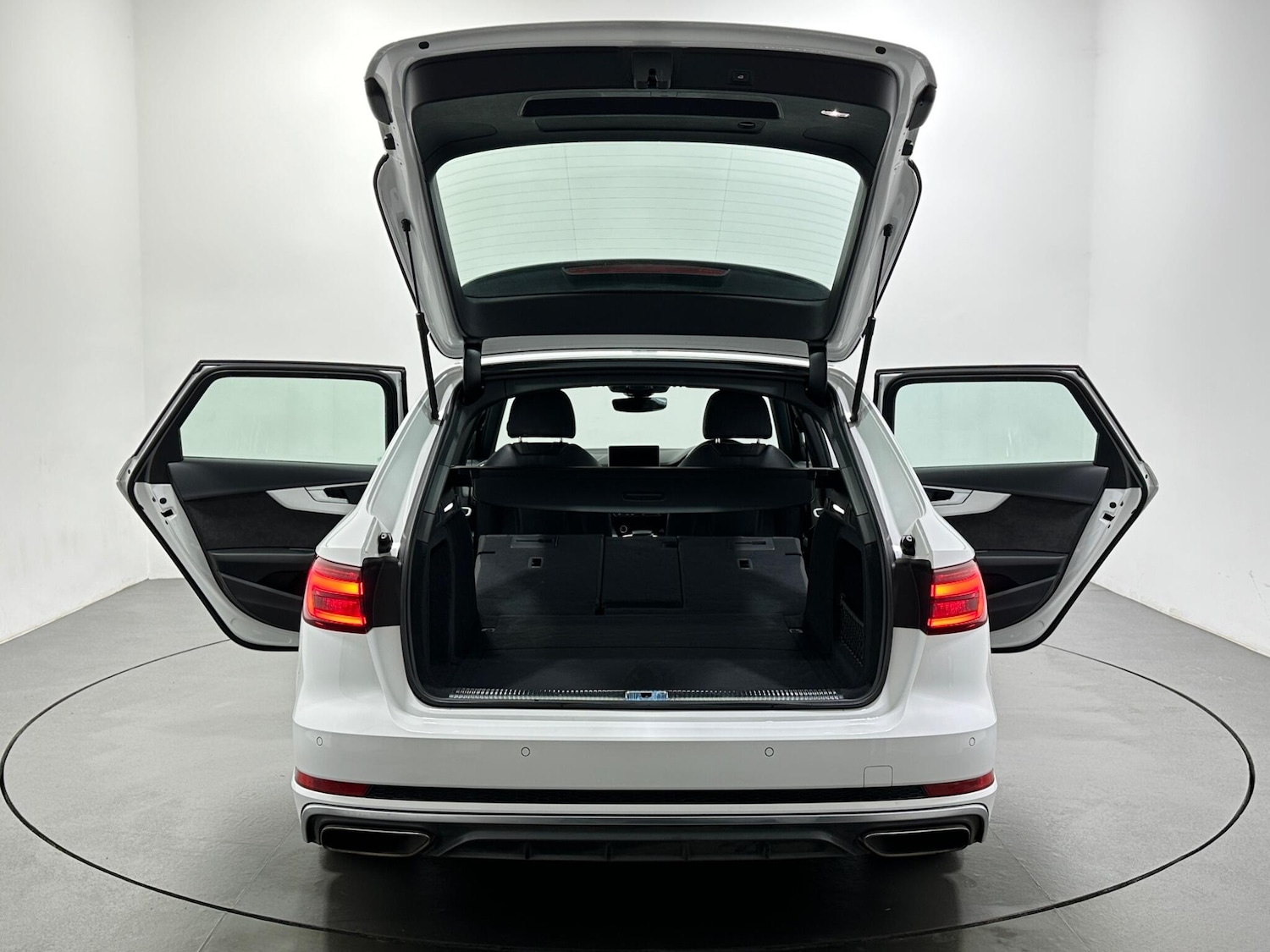 Used Audi A4 2019 for sale - 77131367: Photo 45