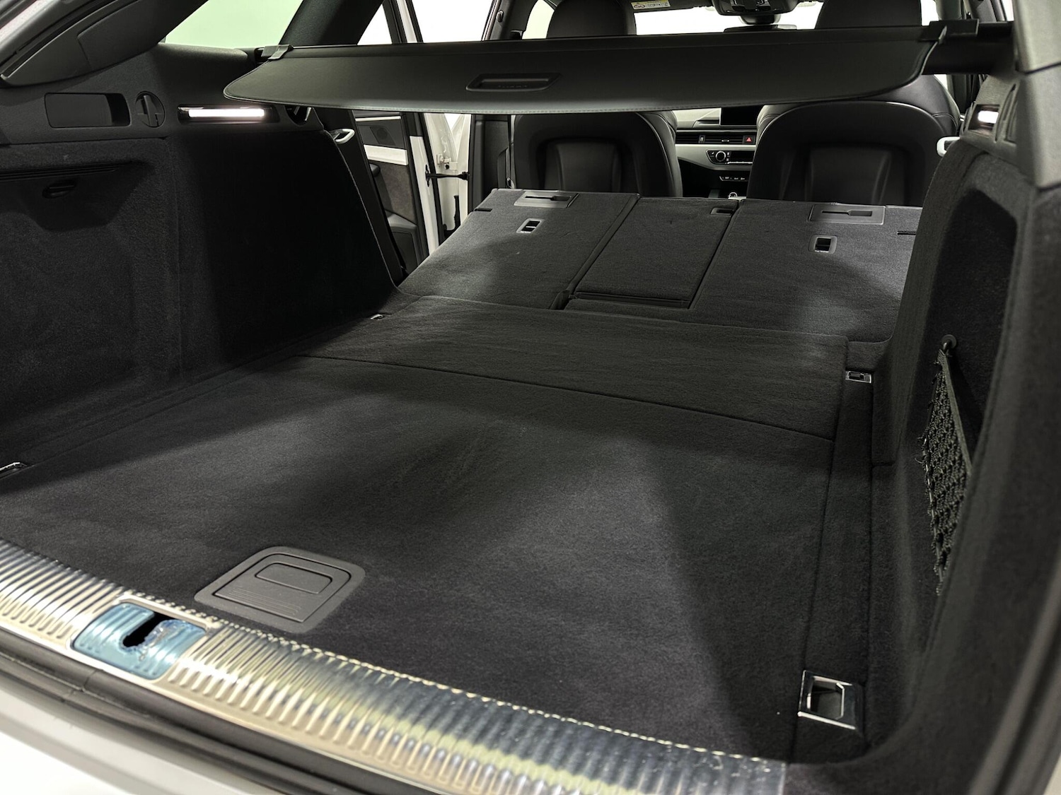 Used Audi A4 2019 for sale - 77131367: Photo 46