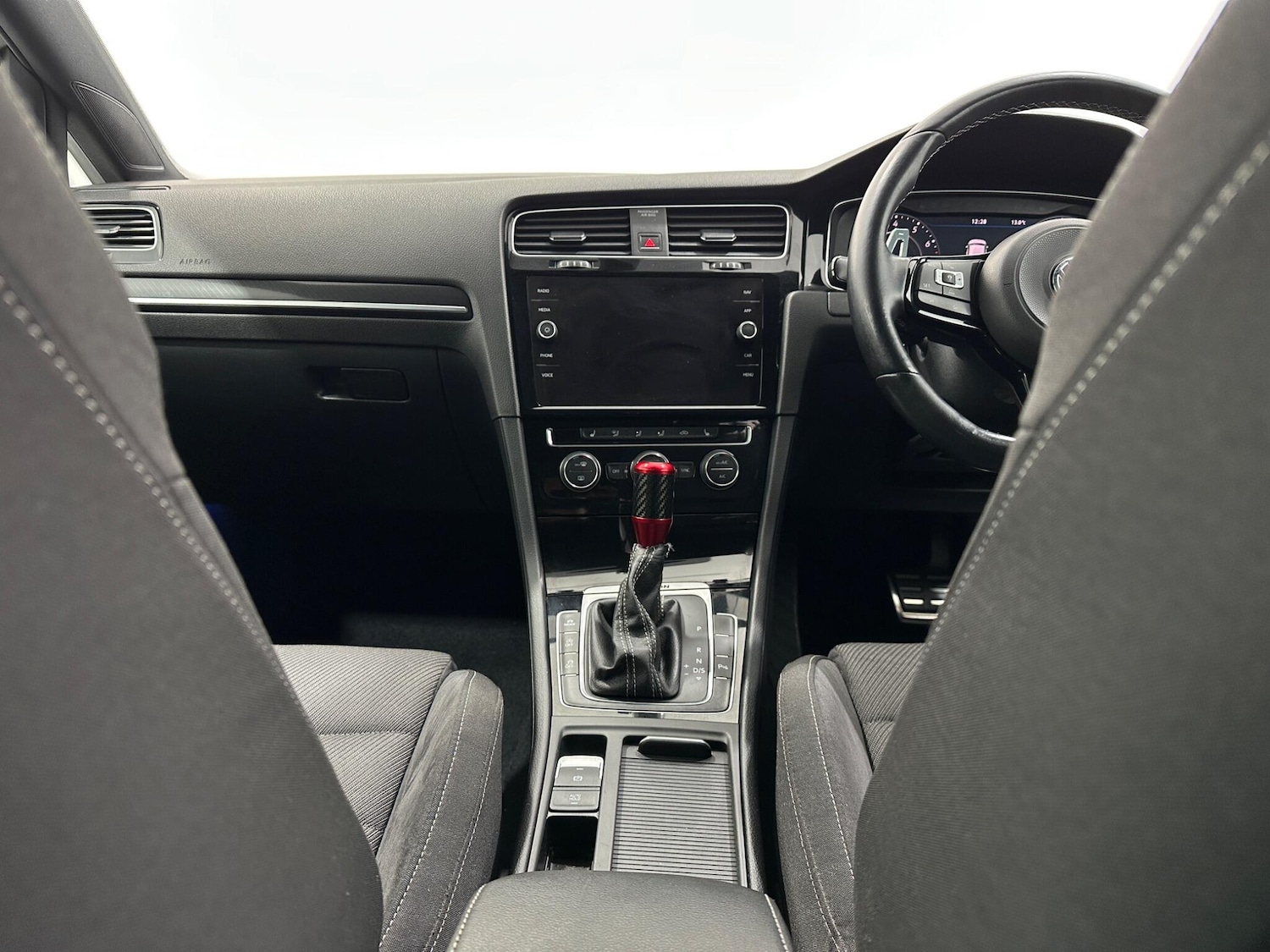 Used Volkswagen Golf 2018 for sale - 76878813: Photo 19