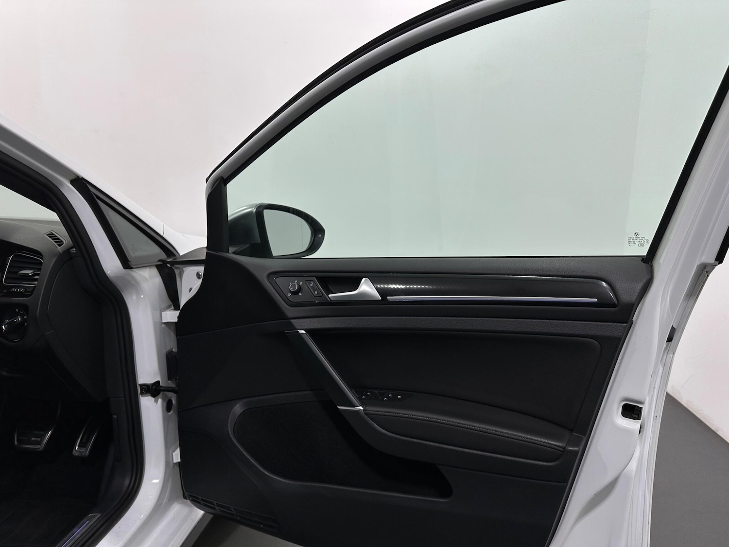 Used Volkswagen Golf 2018 for sale - 76878813: Photo 32