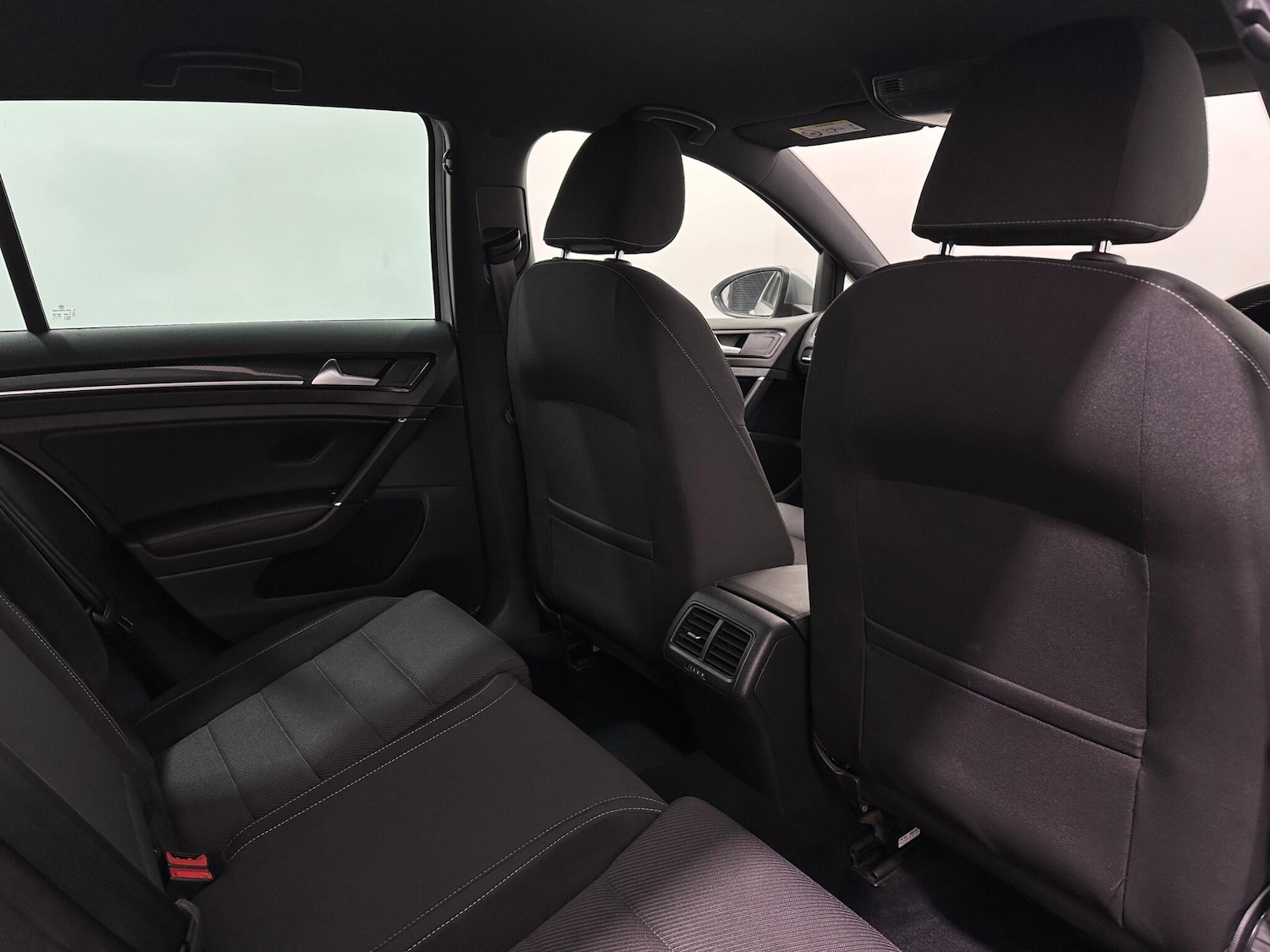 Used Volkswagen Golf 2018 for sale - 76878813: Photo 40