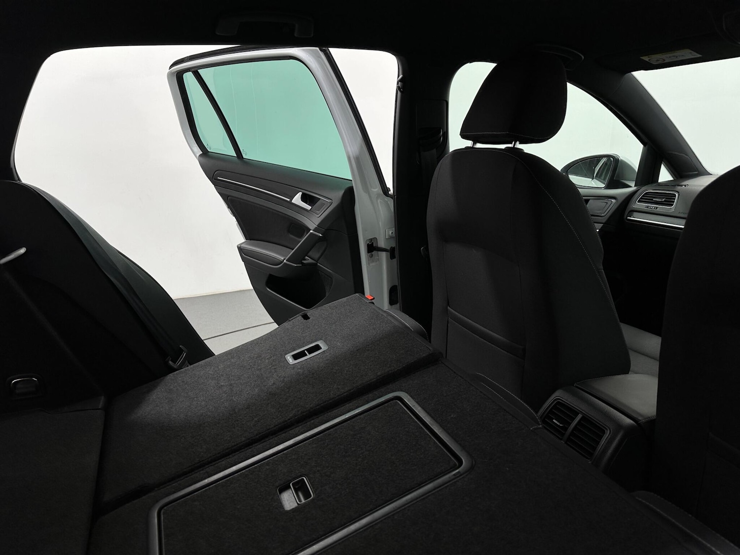 Used Volkswagen Golf 2018 for sale - 76878813: Photo 45