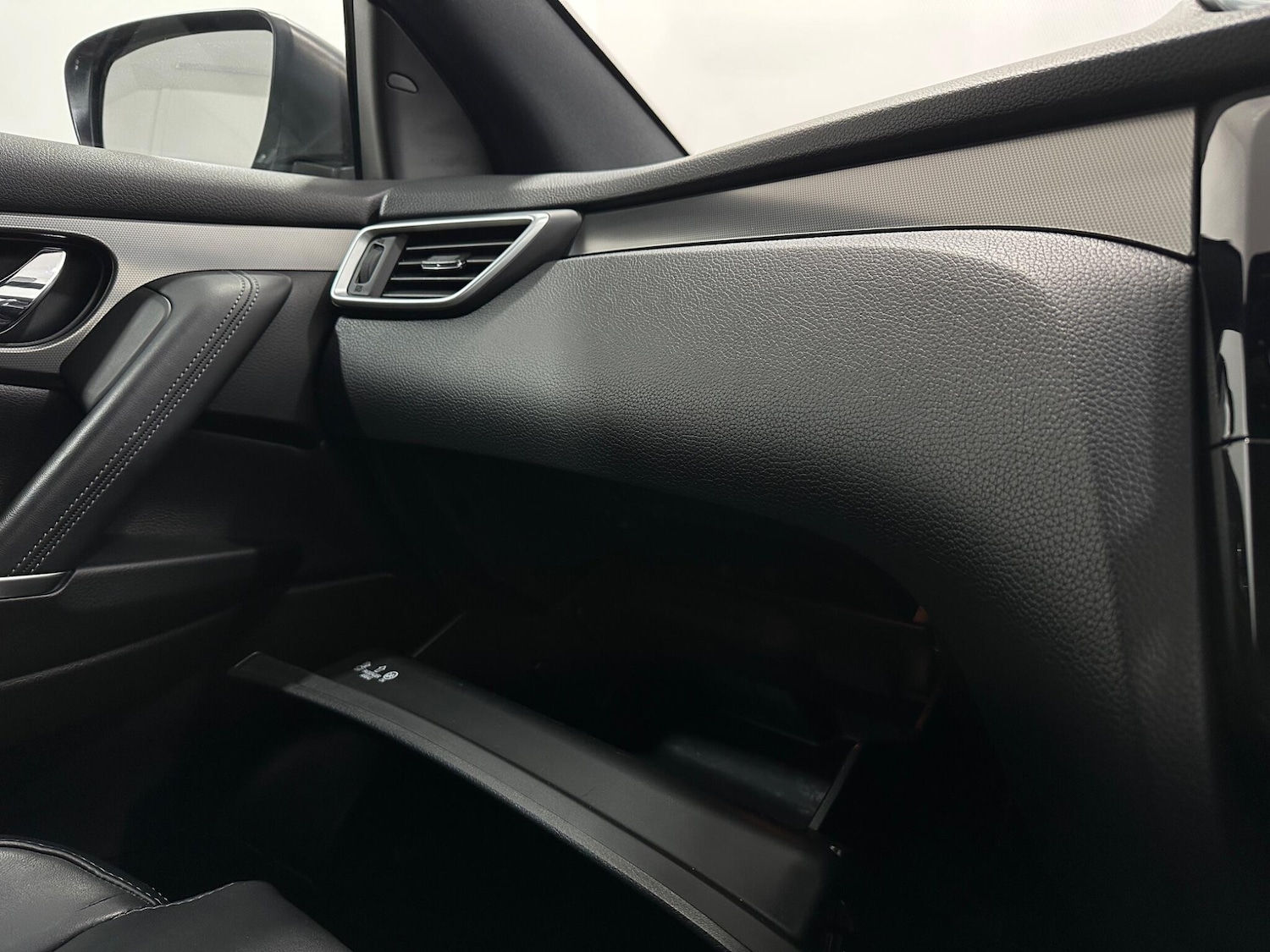 Used Nissan Qashqai 2018 for sale - 76878525: Photo 32