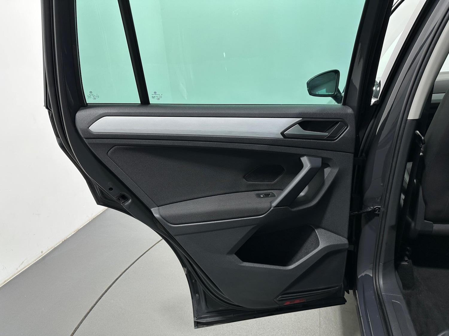 Used Volkswagen Tiguan 2020 for sale - 77266974: Photo 41