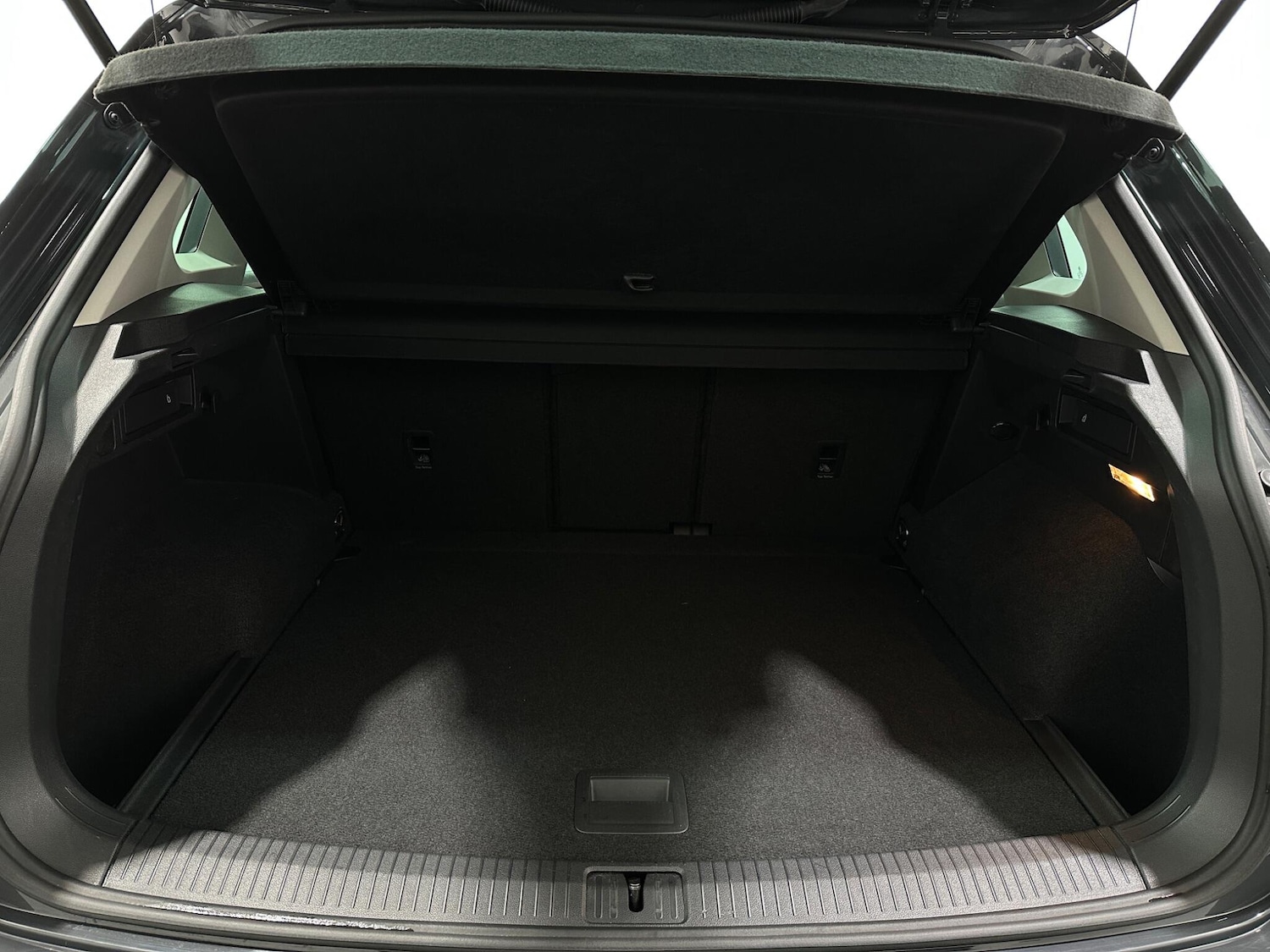 Used Volkswagen Tiguan 2020 for sale - 77266974: Photo 48